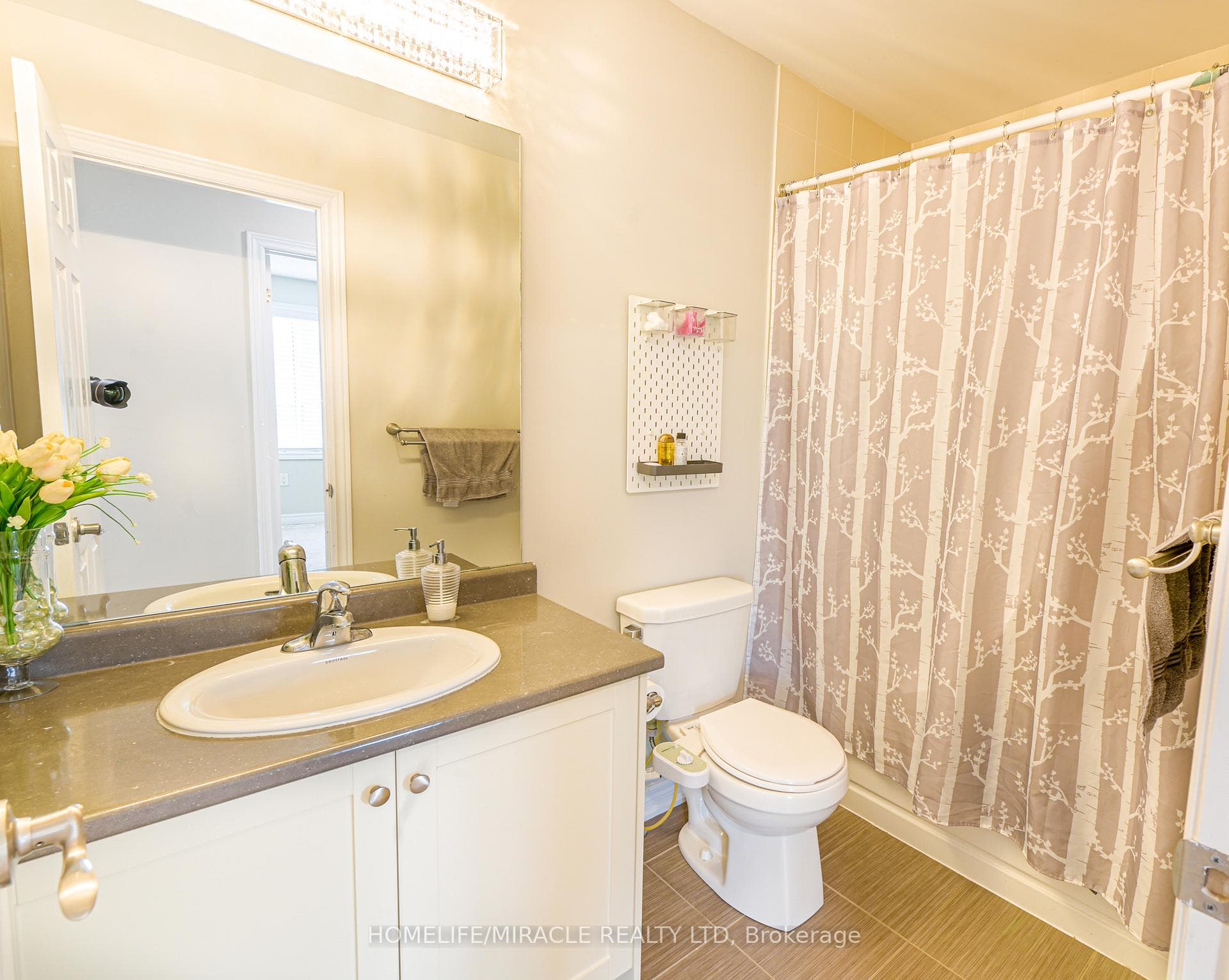 108 Abigail Crescent photo 27