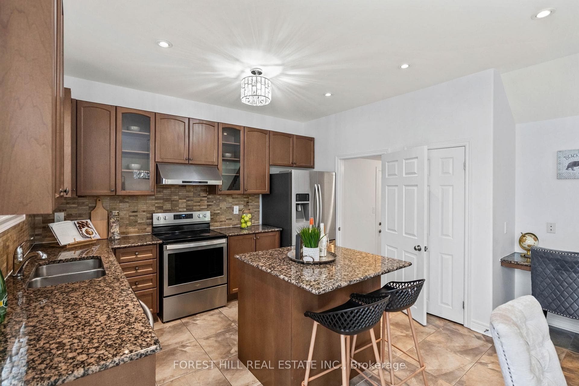 39 Harper Hill Drive photo 9