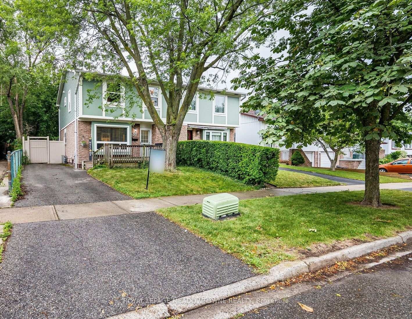 37 Salisbury Circle photo 3