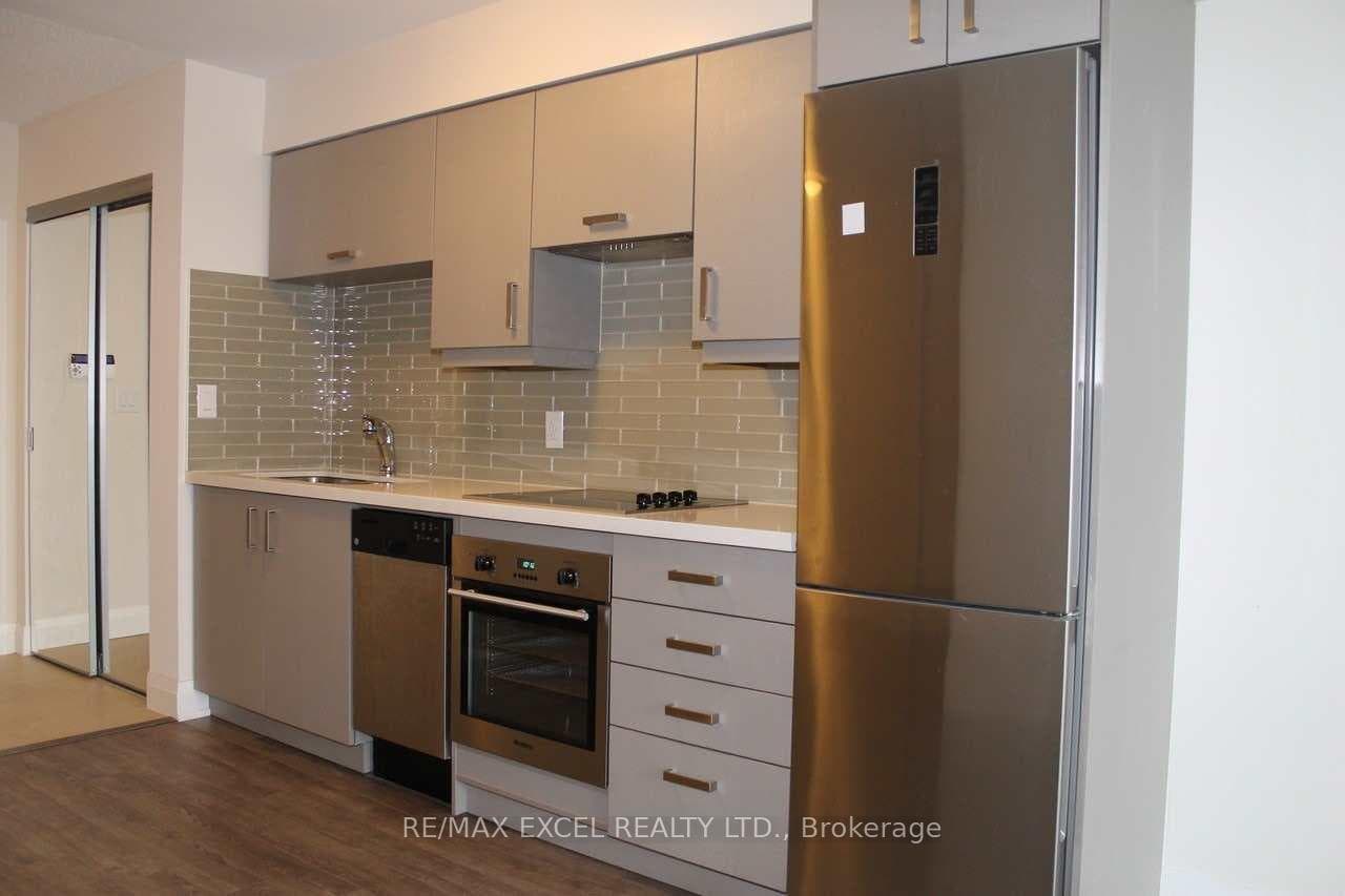 18 Uptown Drive Unit 1503 photo 5