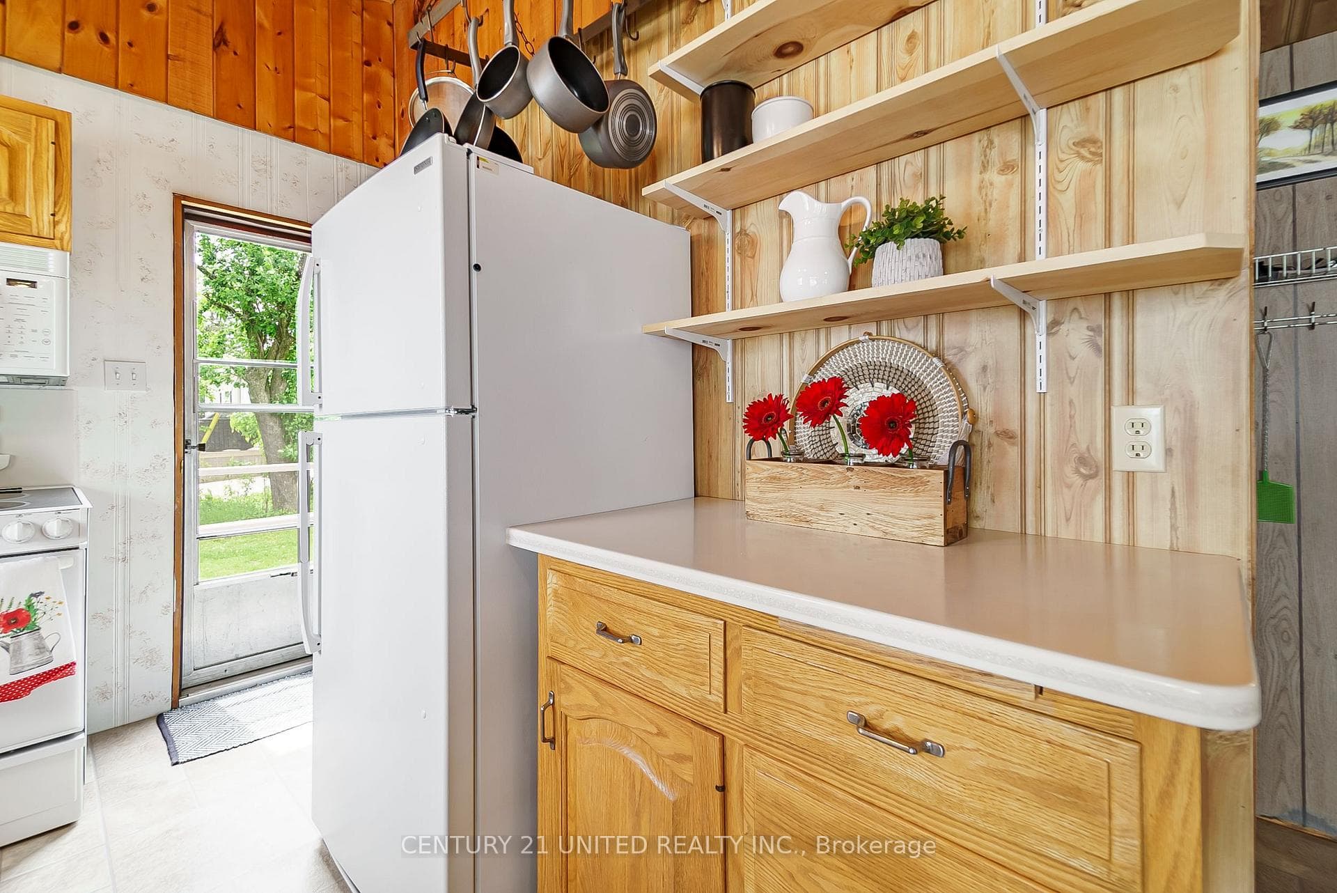 37 Lakeshore Road photo 13
