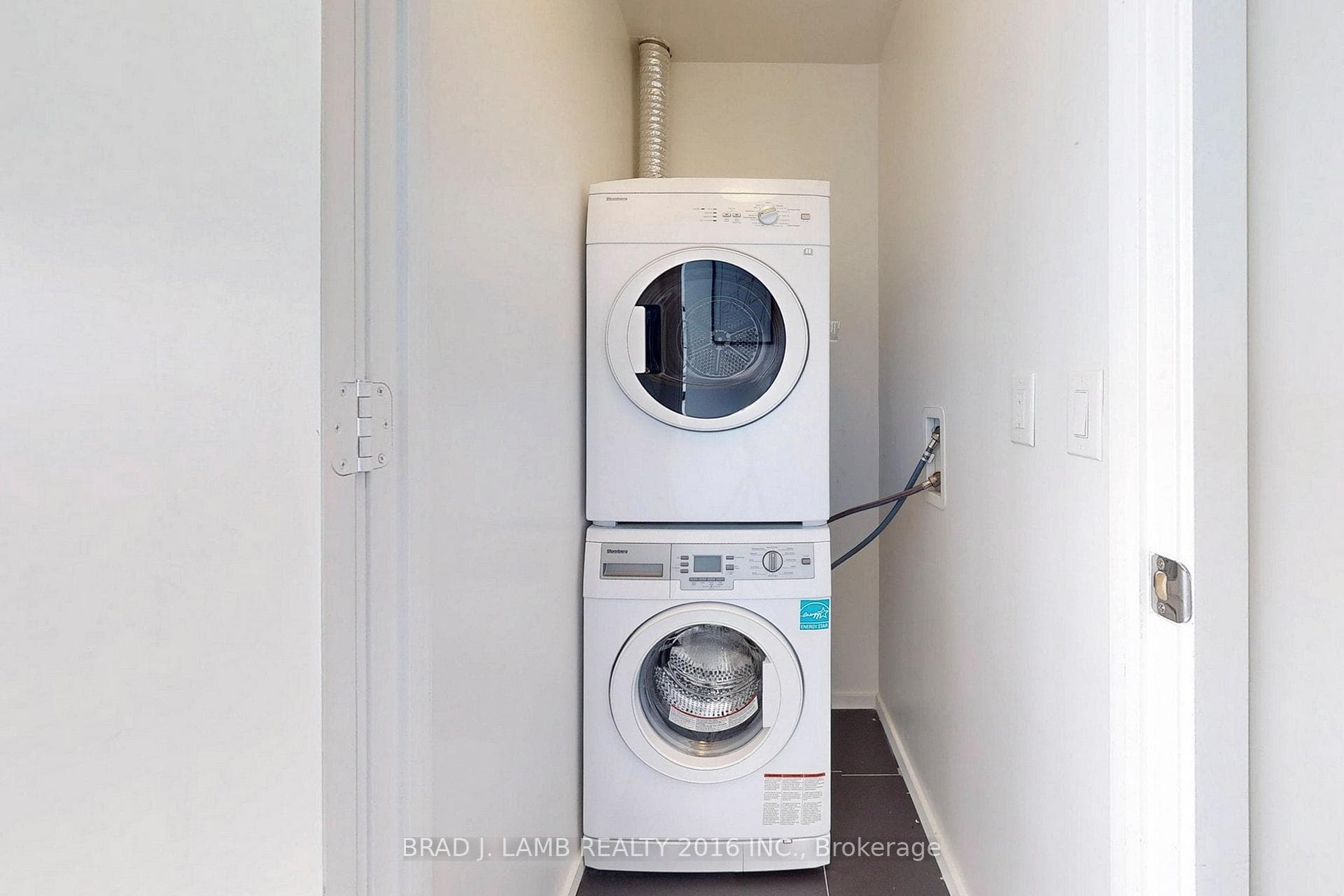 1 Bloor Street Unit 3903 photo 16