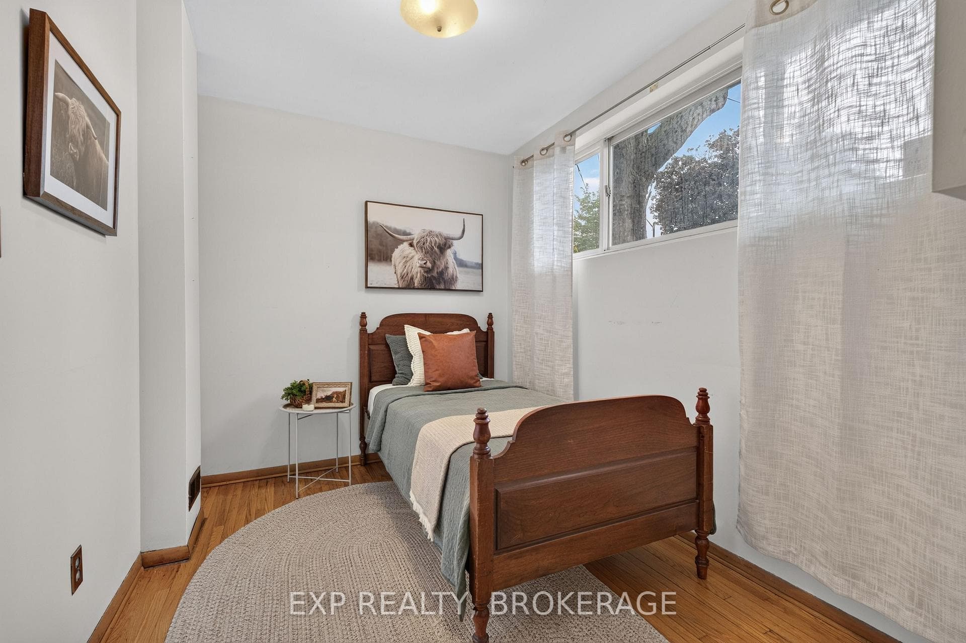 11 PEMBER Place photo 25