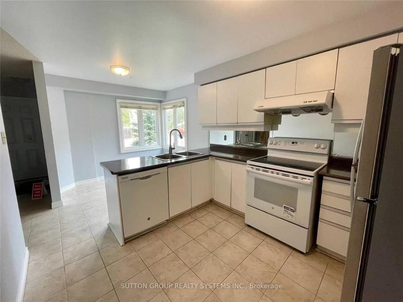 2275 Credit Valley Road Unit 100 photo 4