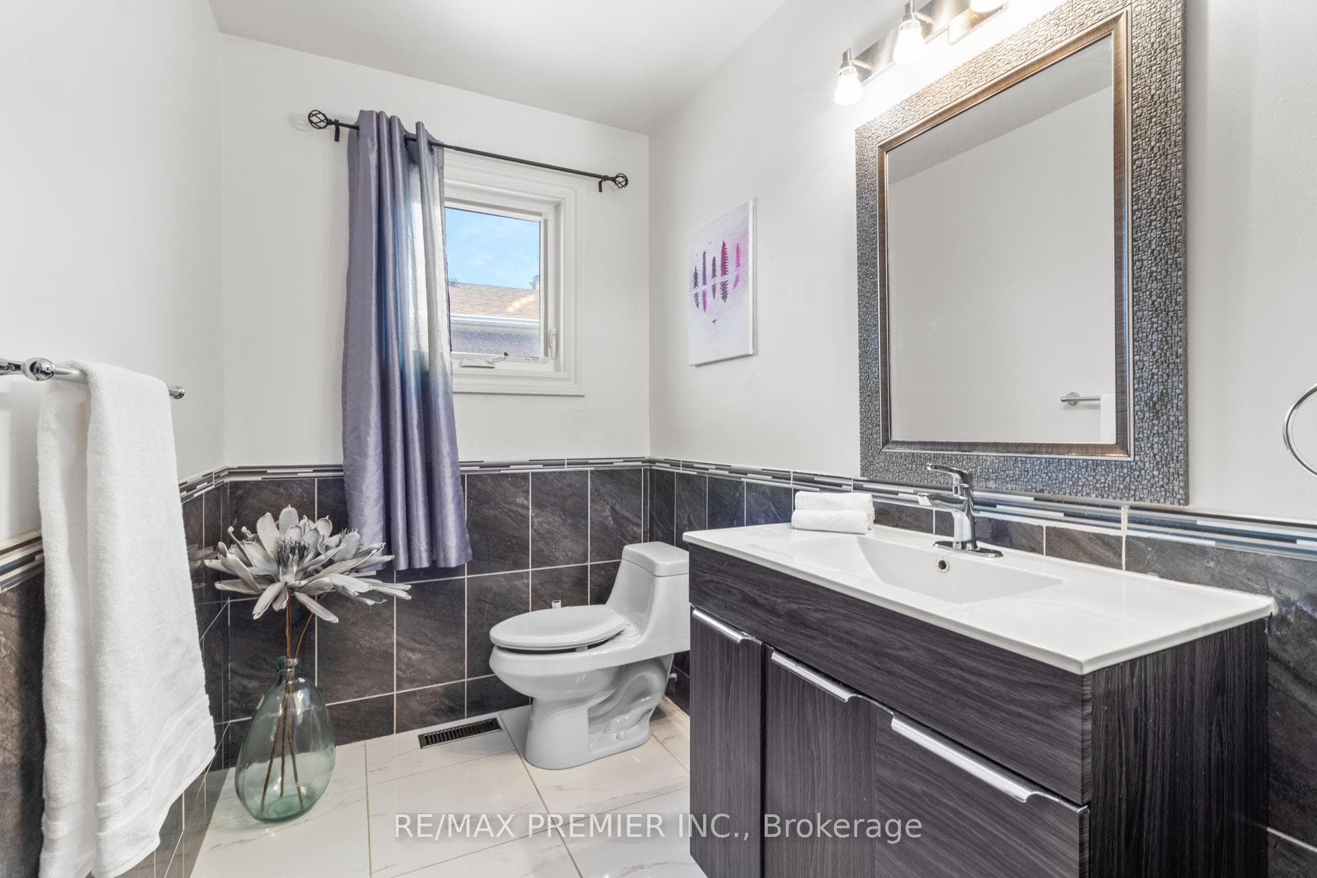 26 Ecclestone Drive photo 42