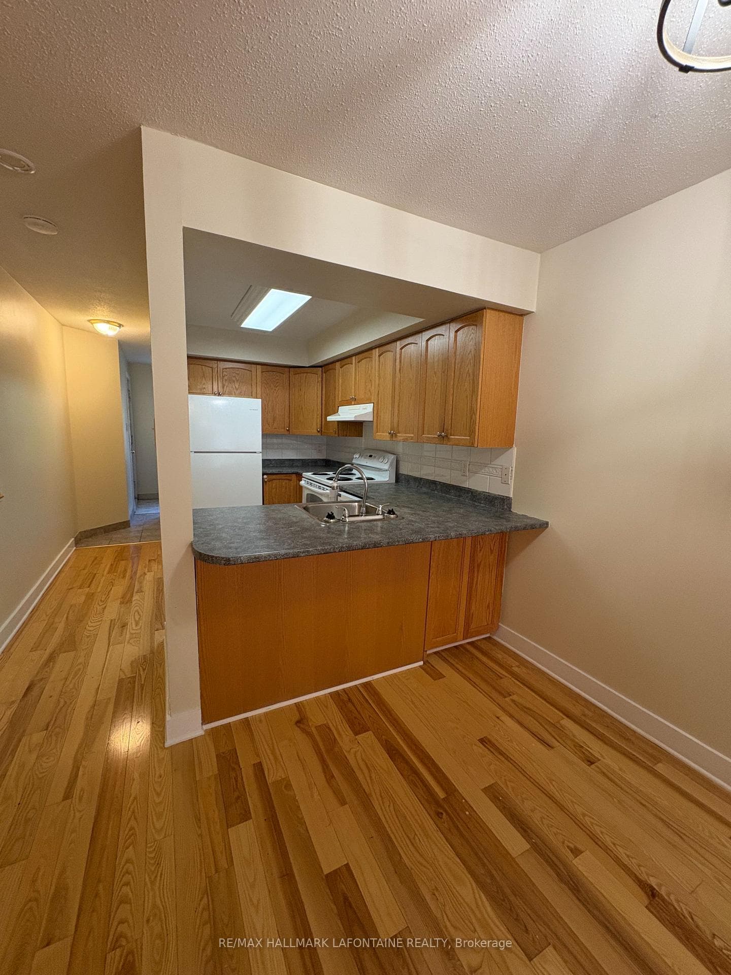 198 Alvin Road photo 9