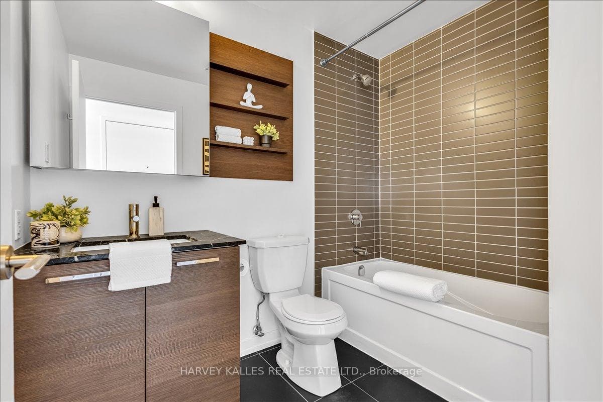 1205 Queen Street Unit 509 photo 10
