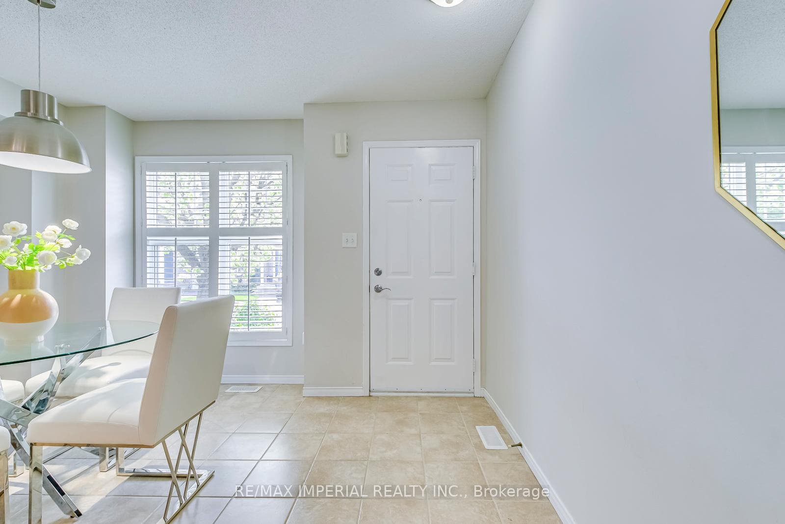 2189 Postmaster Drive Unit 13 photo 2