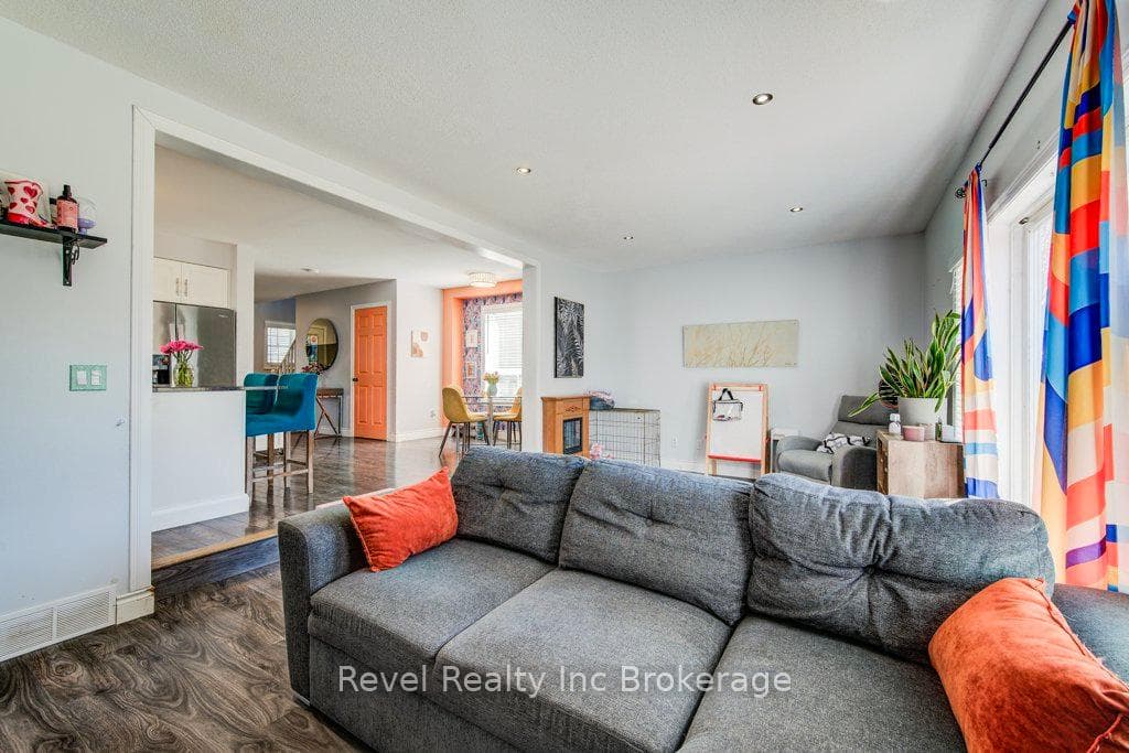 733 Southwood Way photo 45