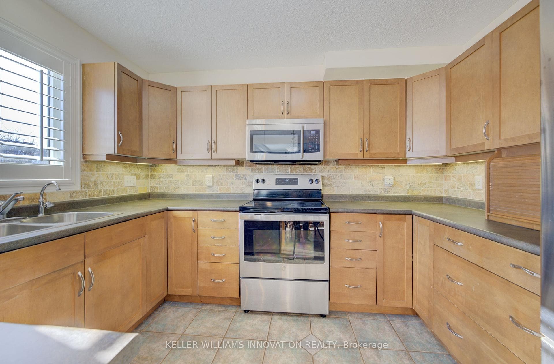 37 Grey Oak Drive photo 12