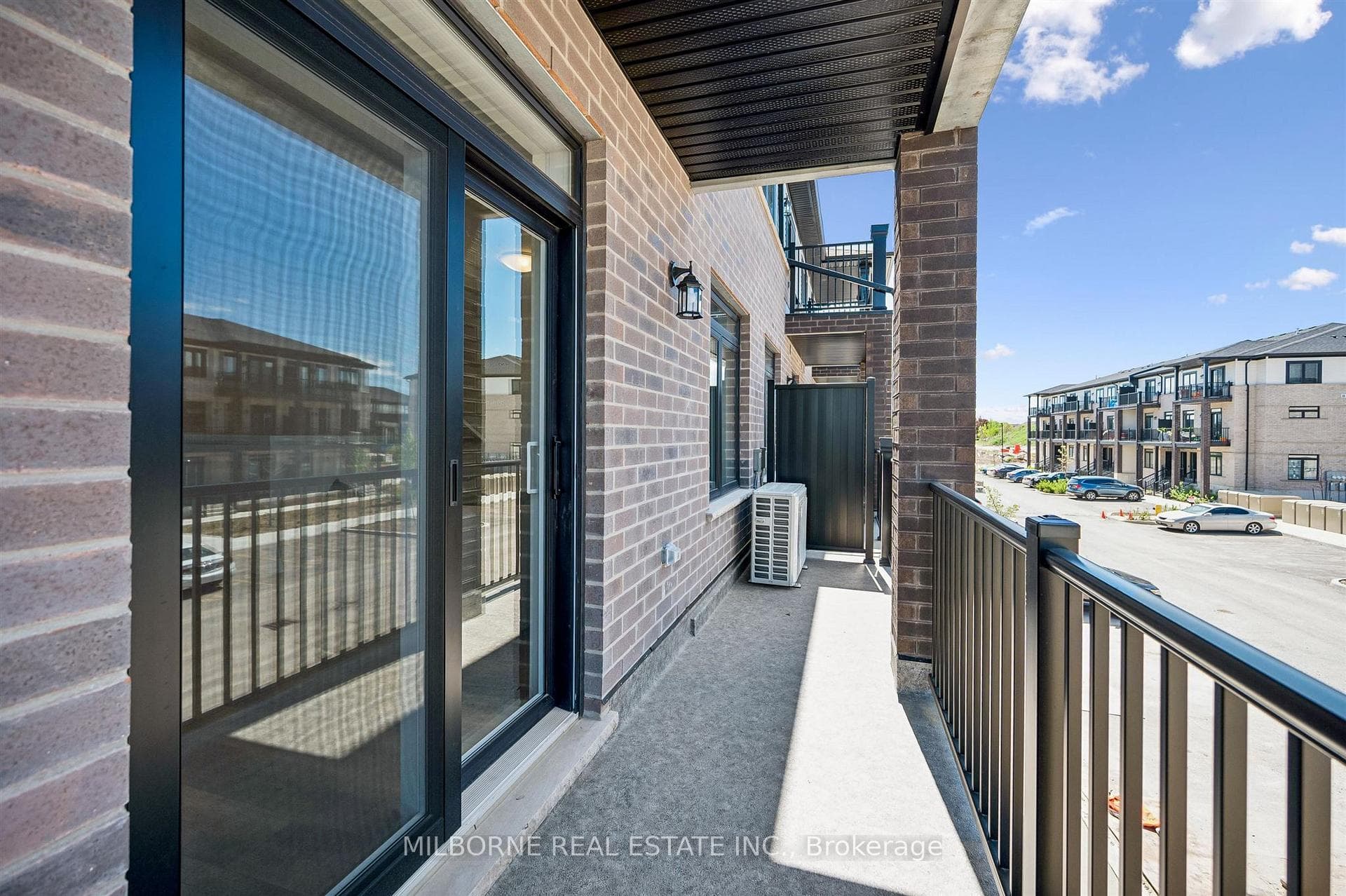 Photos Of Model Suite - Colour Package Varies