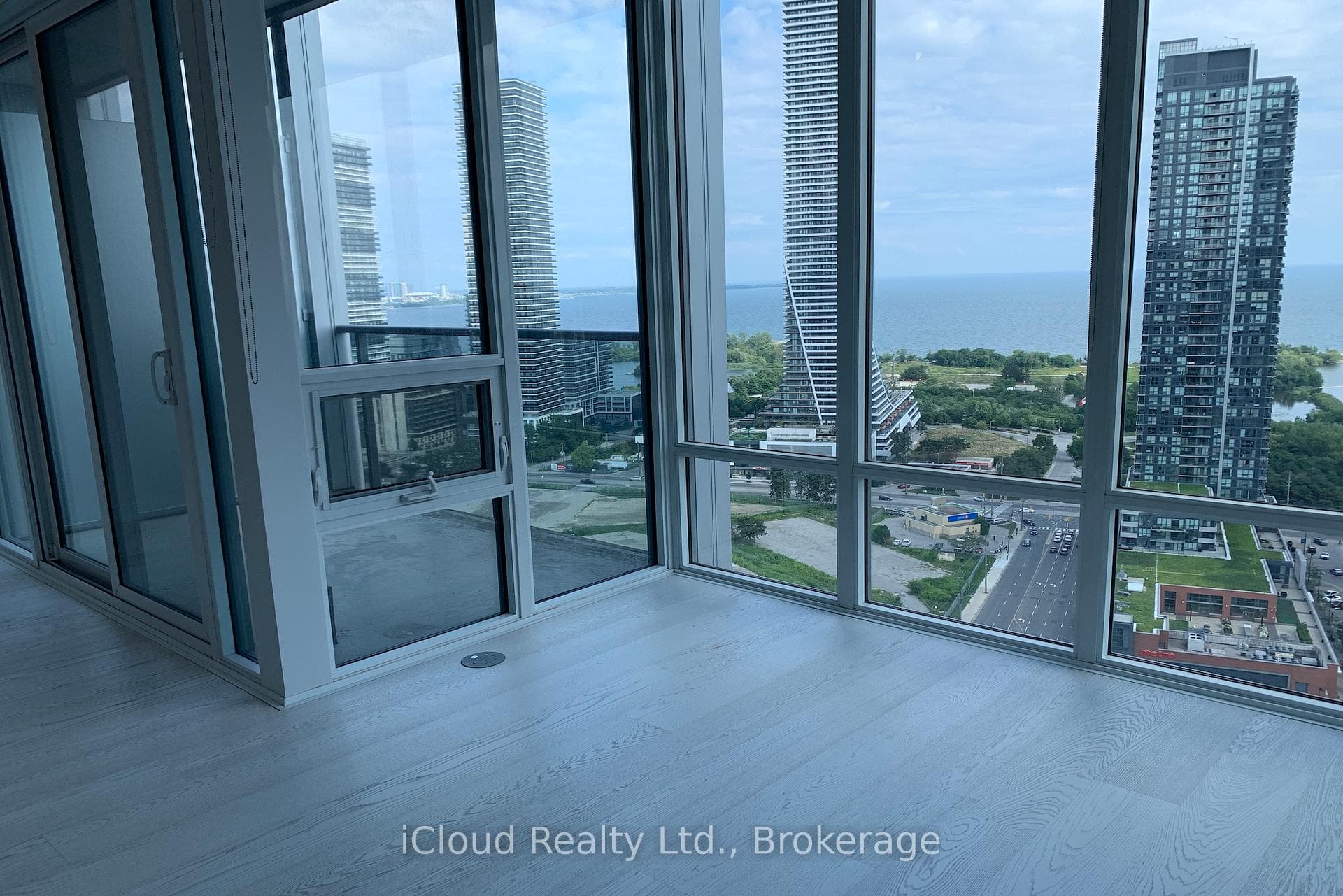 90 Park Lawn N/A Unit PH-3103 photo 18