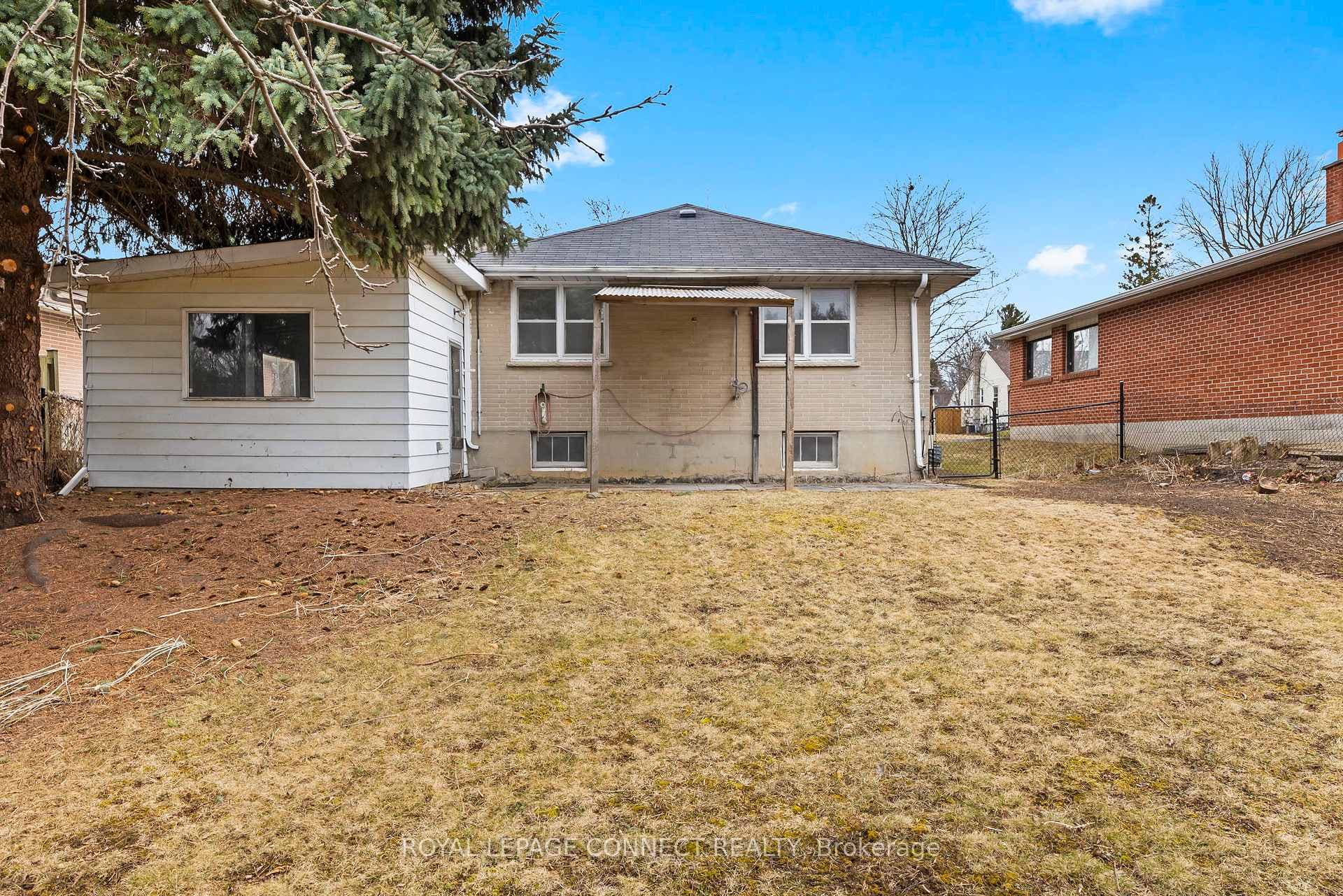 32 Elm Street photo 6