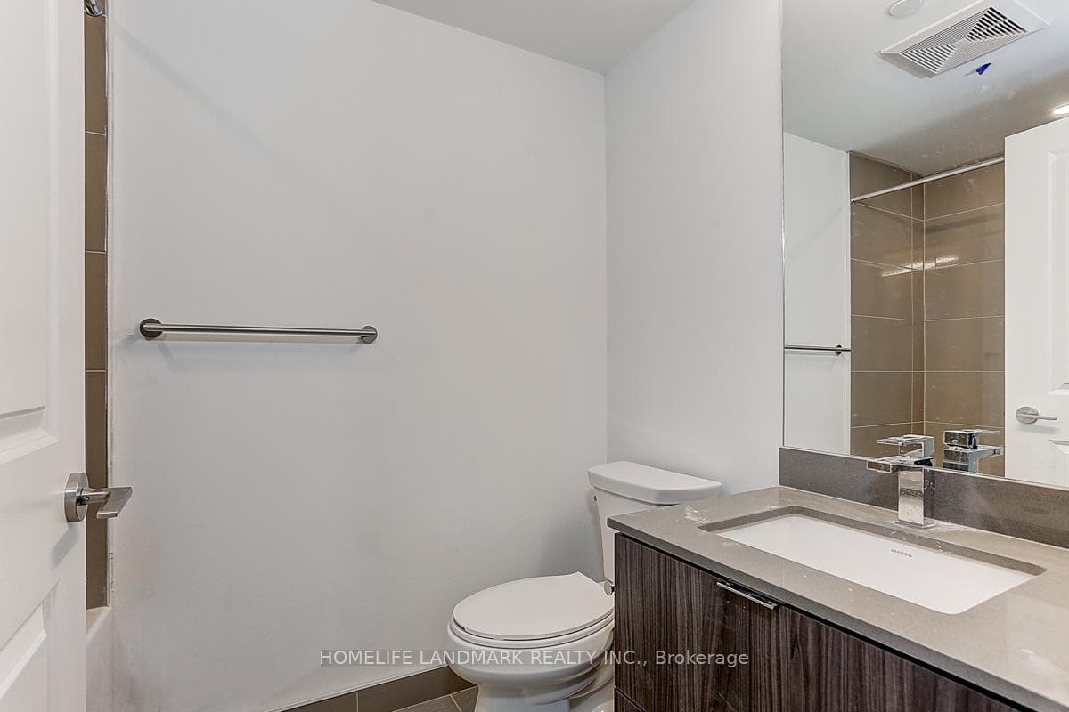 395 Bloor Street Unit 4303 photo 13