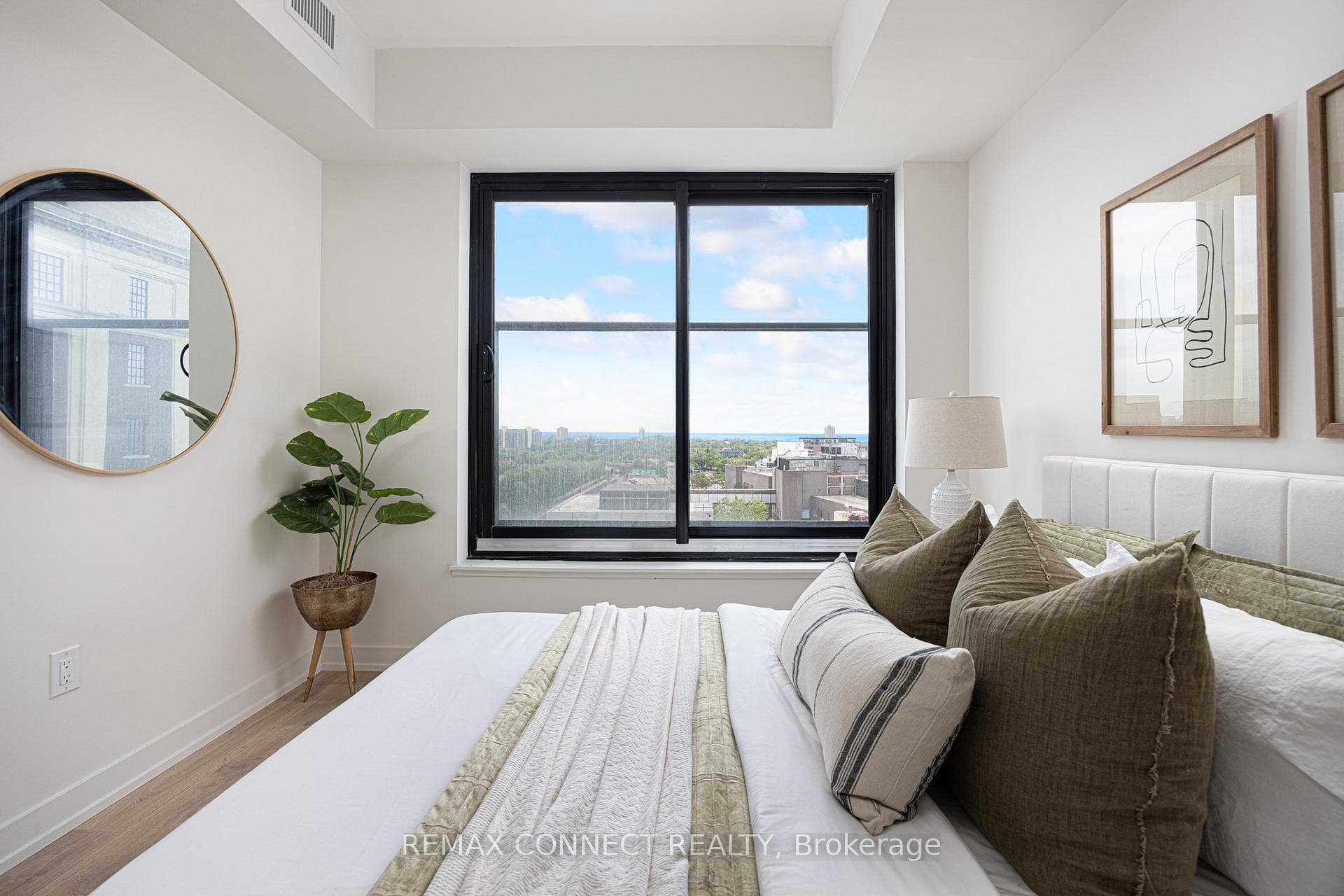 181 Sterling Road Unit 1107 photo 4