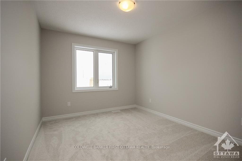 72 FOCALITY Crescent photo 15