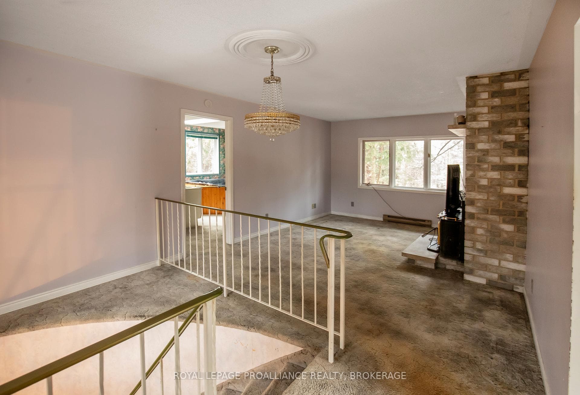 1067 Cedarwoods Drive photo 4