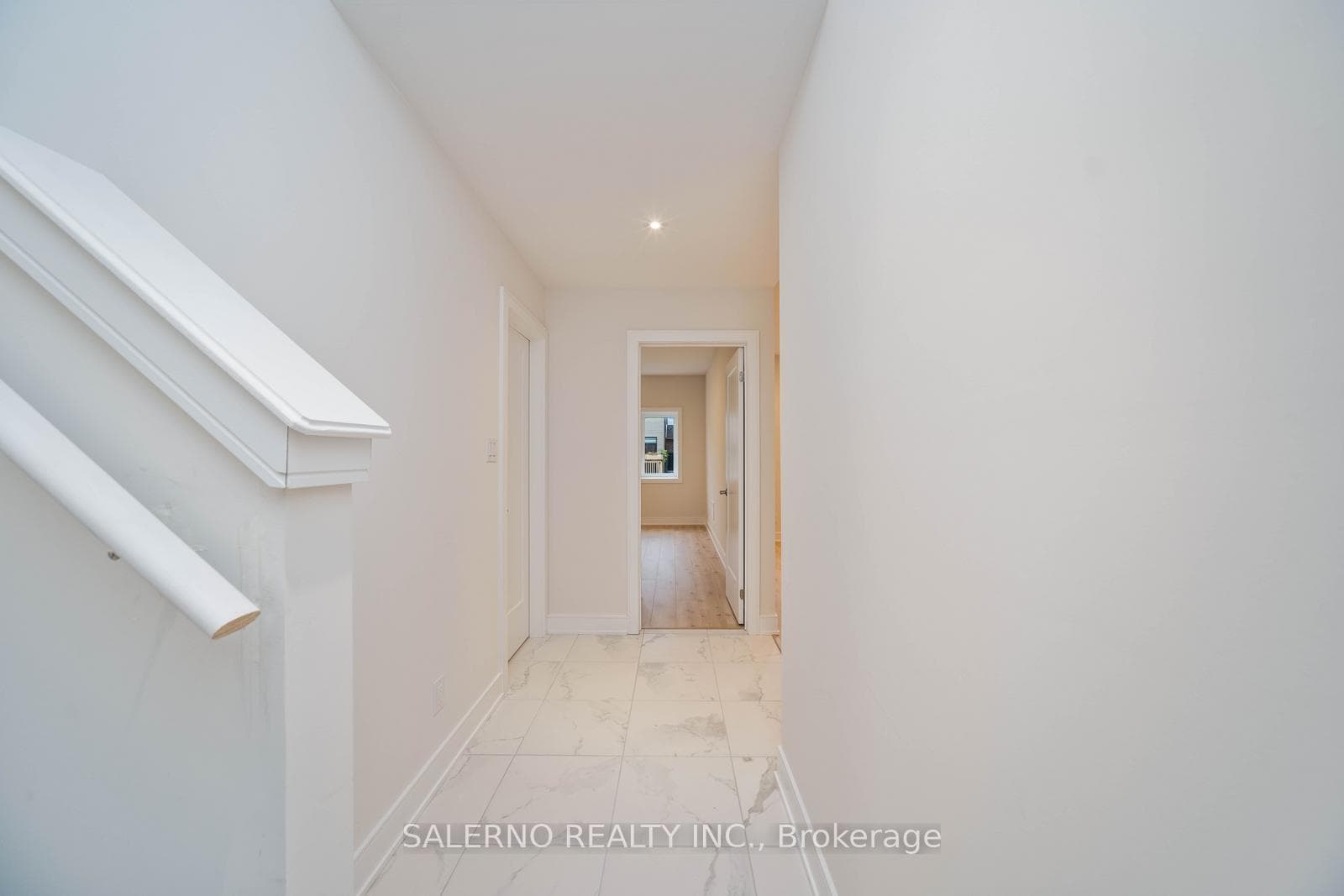 100 Berkely Street Unit Lower photo 9