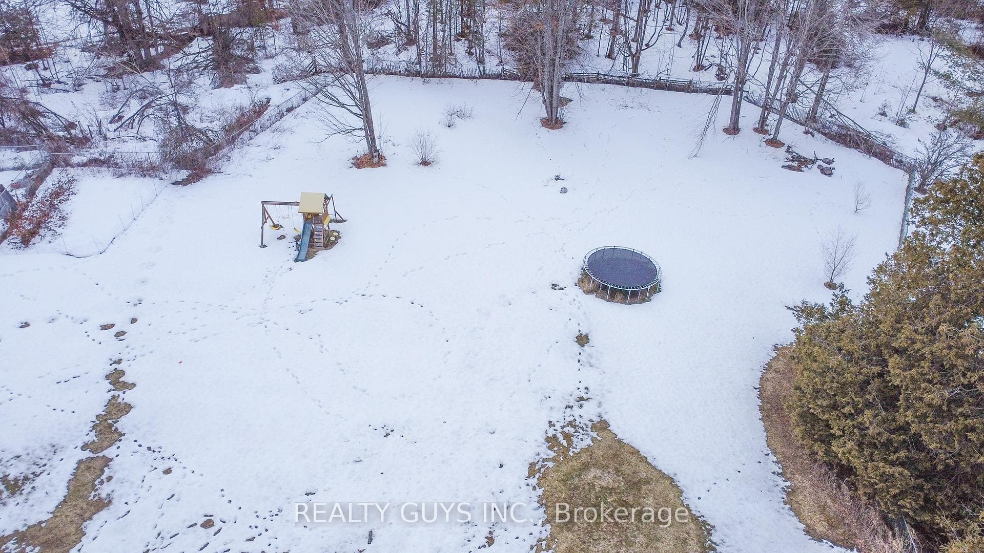 316 Douglas Road photo 9