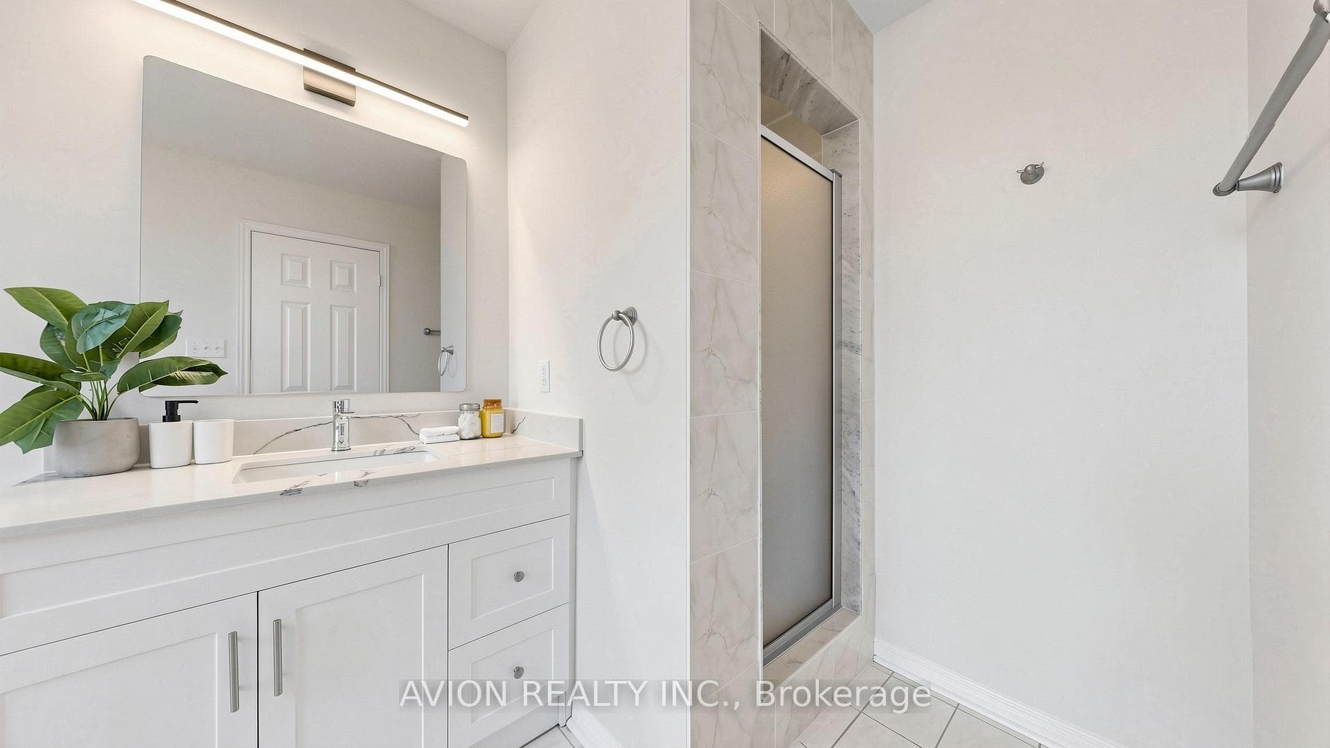 12 Rideau Drive photo 17