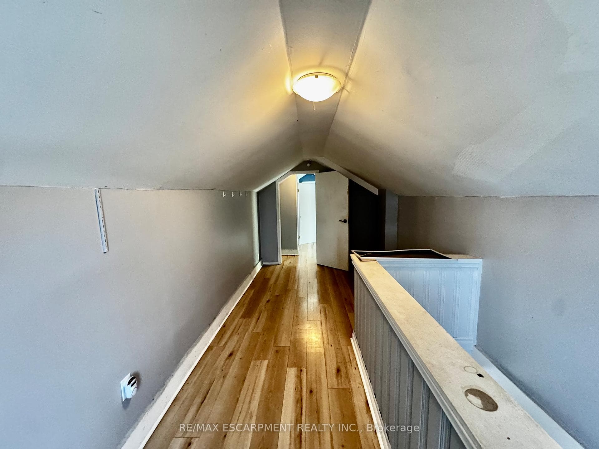 89 Lincoln Avenue photo 13