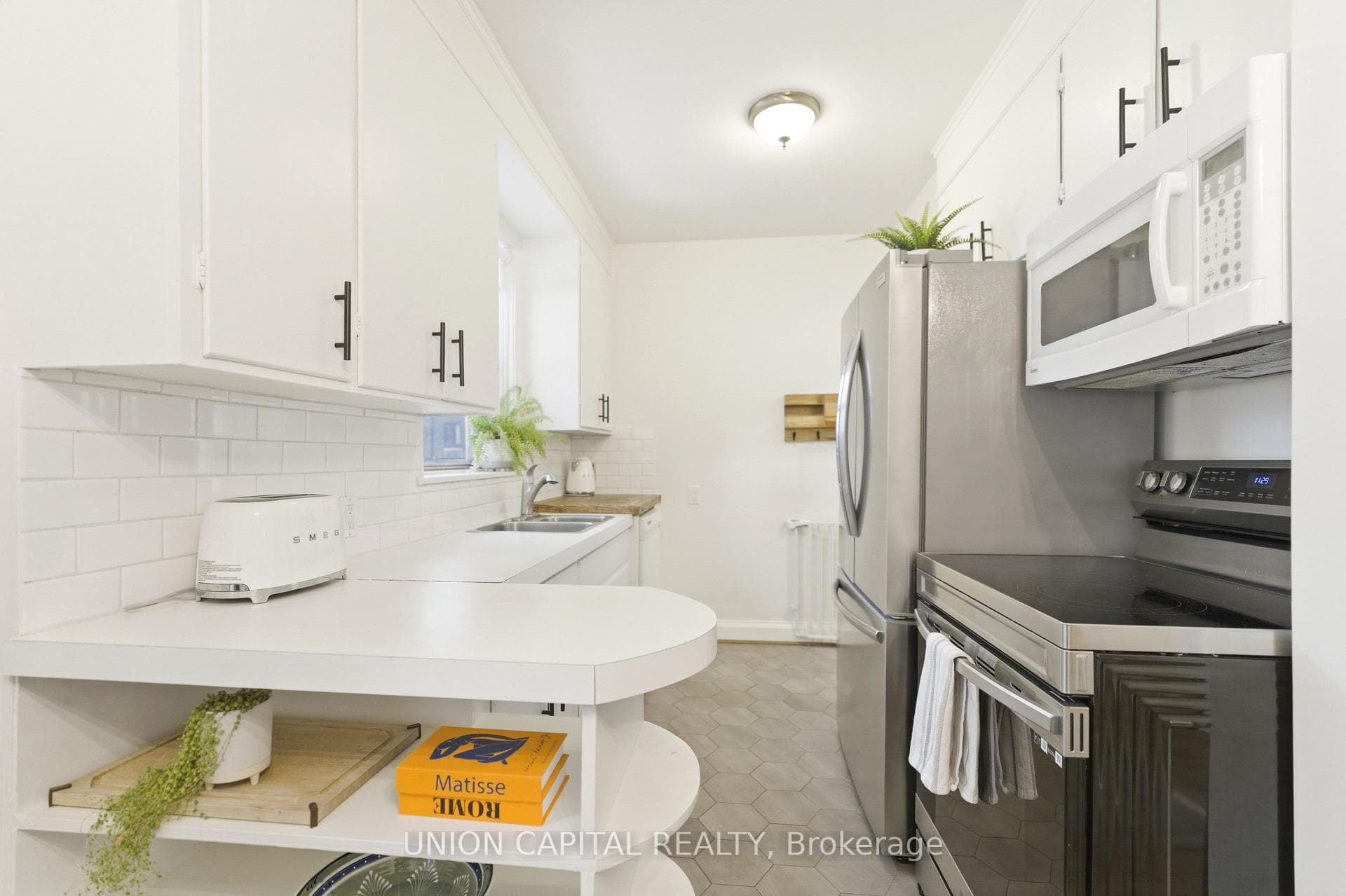 71 Stuart Crescent photo 10