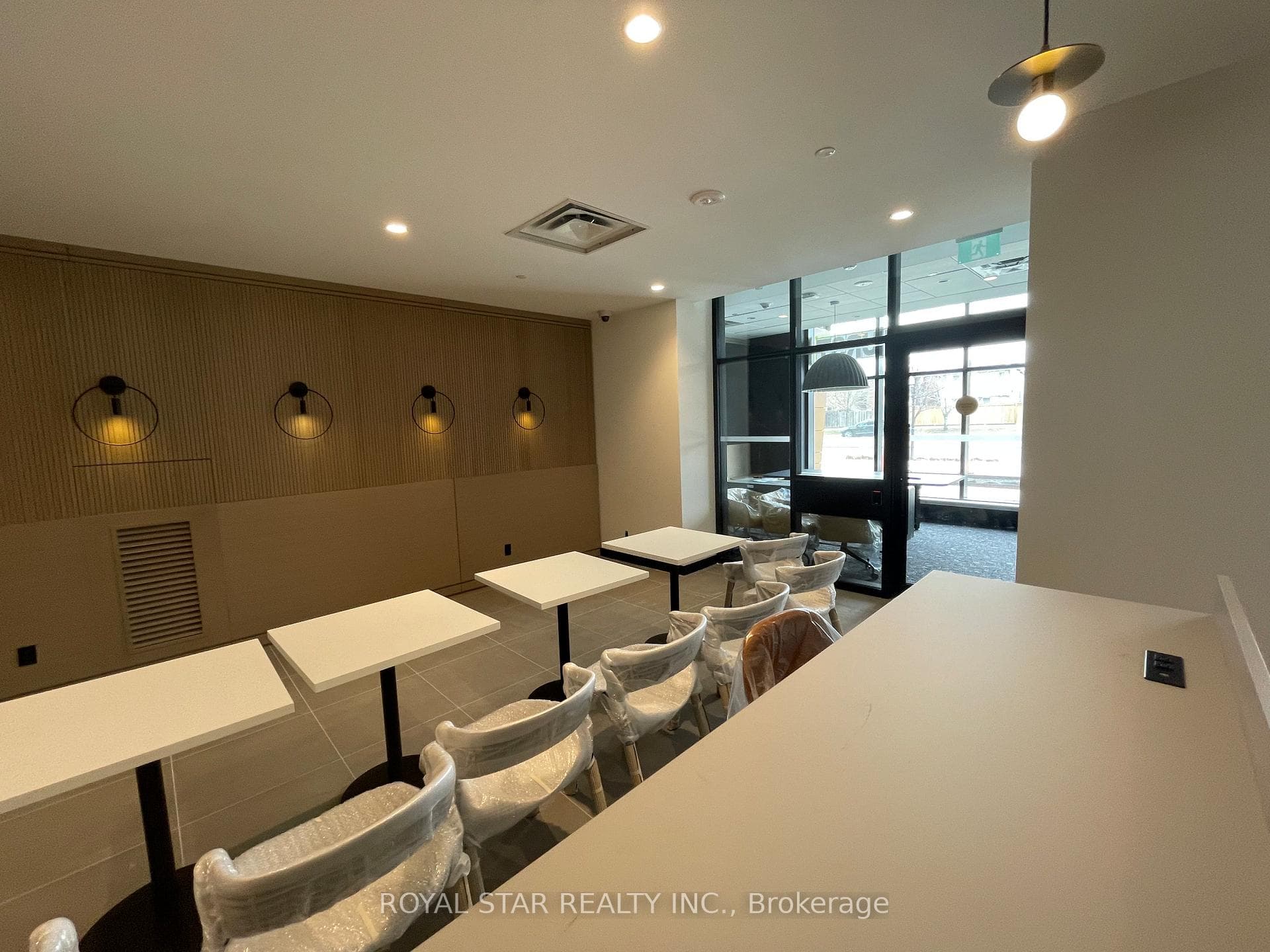 7950 Bathurst Street Unit 1502 photo 17