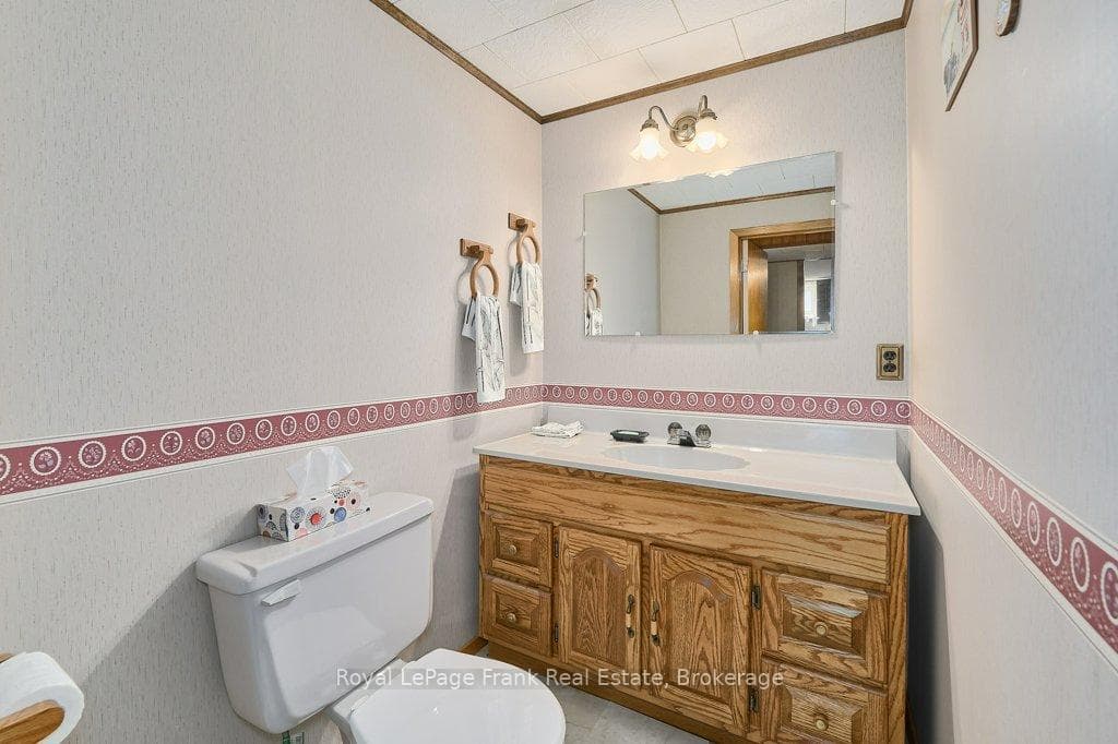 326 Marion Avenue photo 23