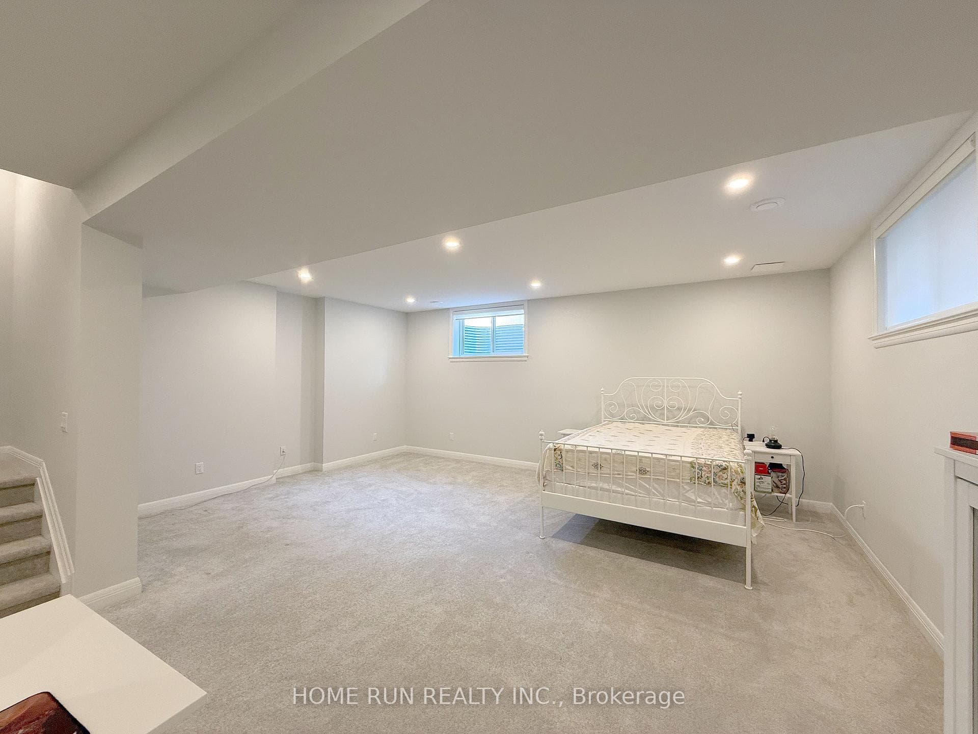 322 Lysander Place photo 44