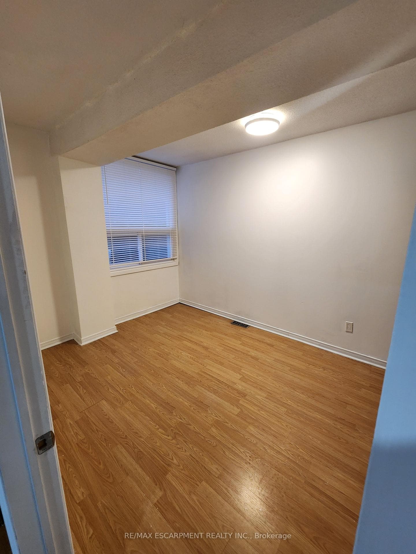 535 Roxborough Avenue Unit Grd Flr photo 7