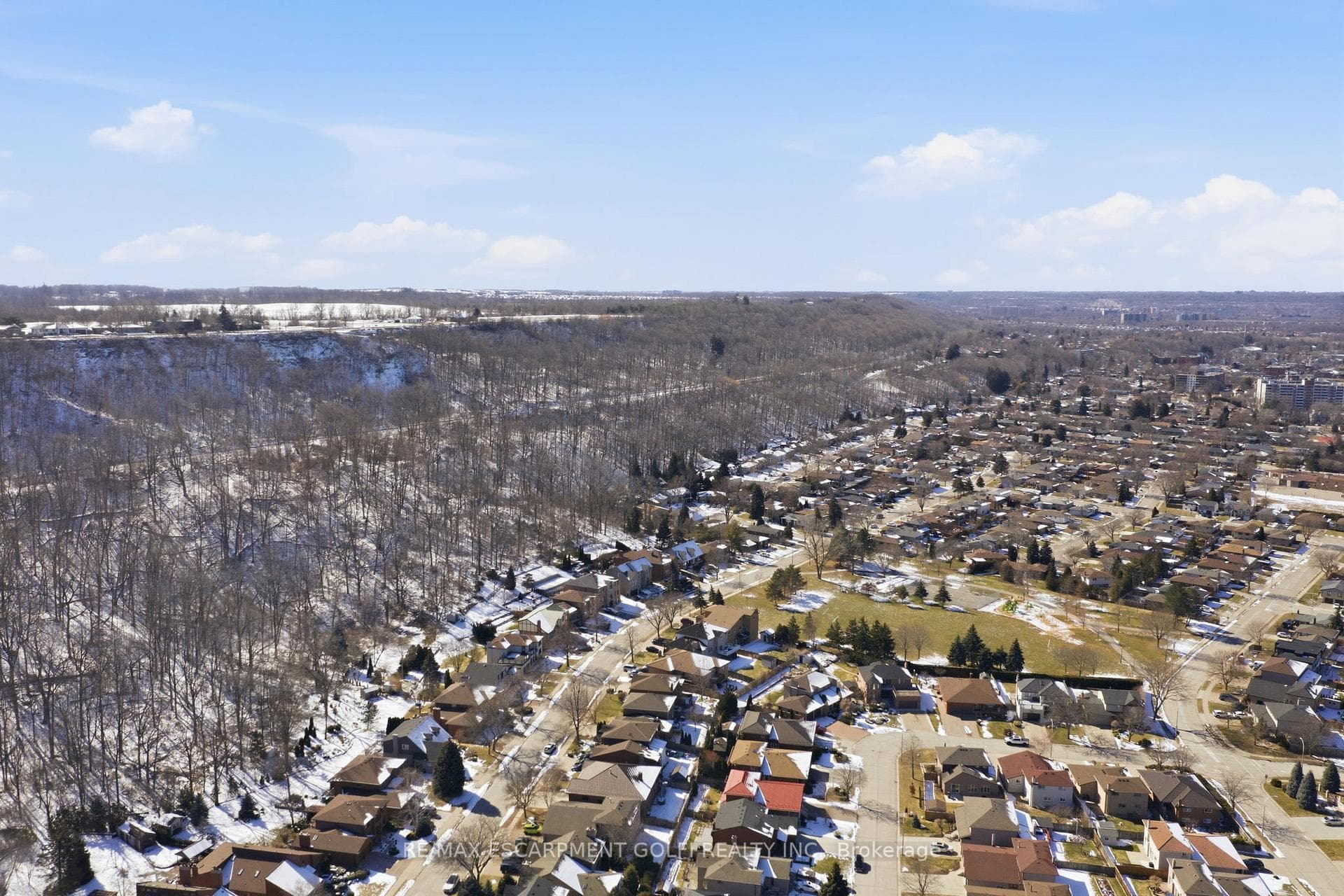 72 Oakridge Drive photo 41