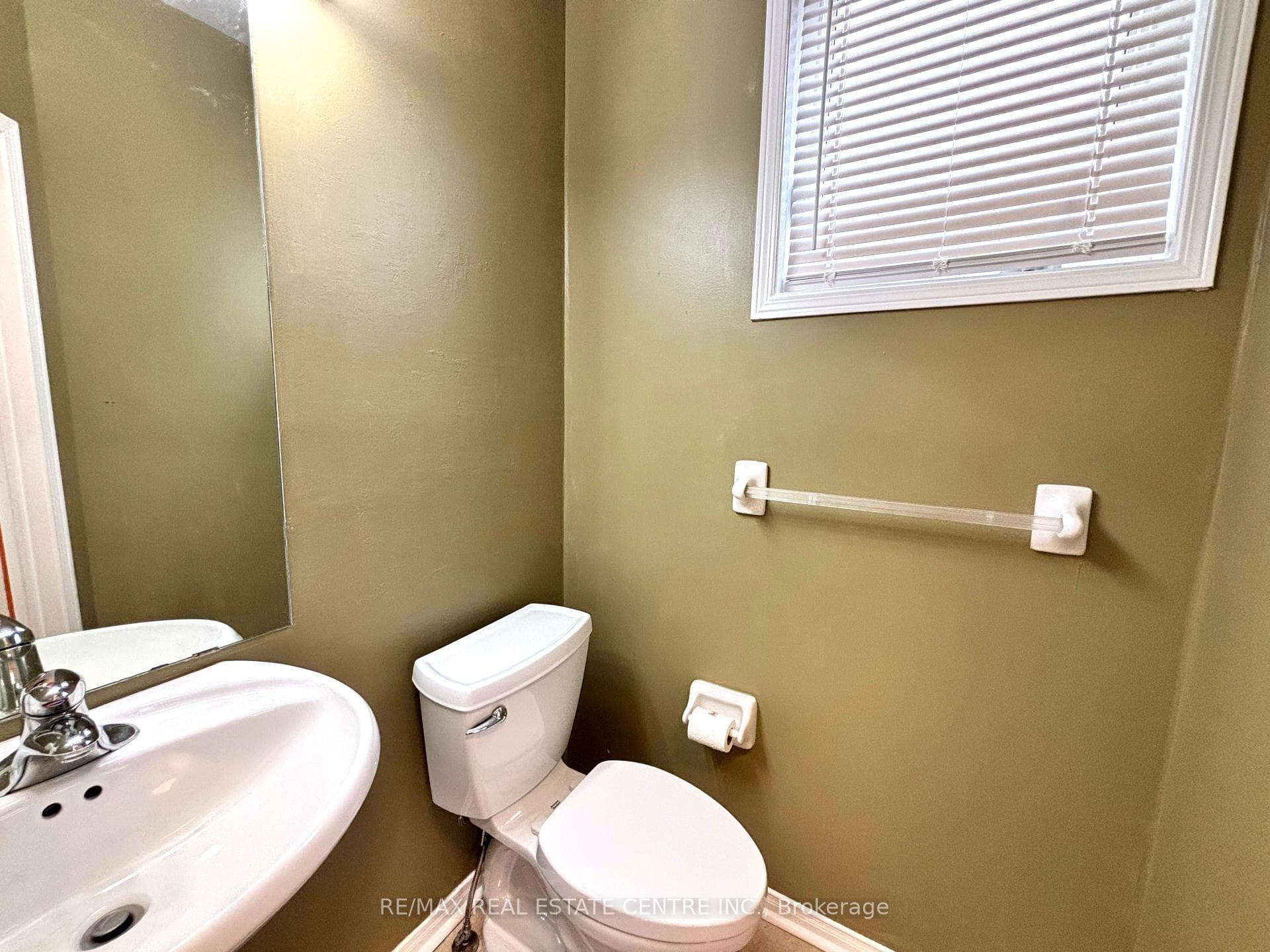 2250 Stone Glen Crescent photo 4