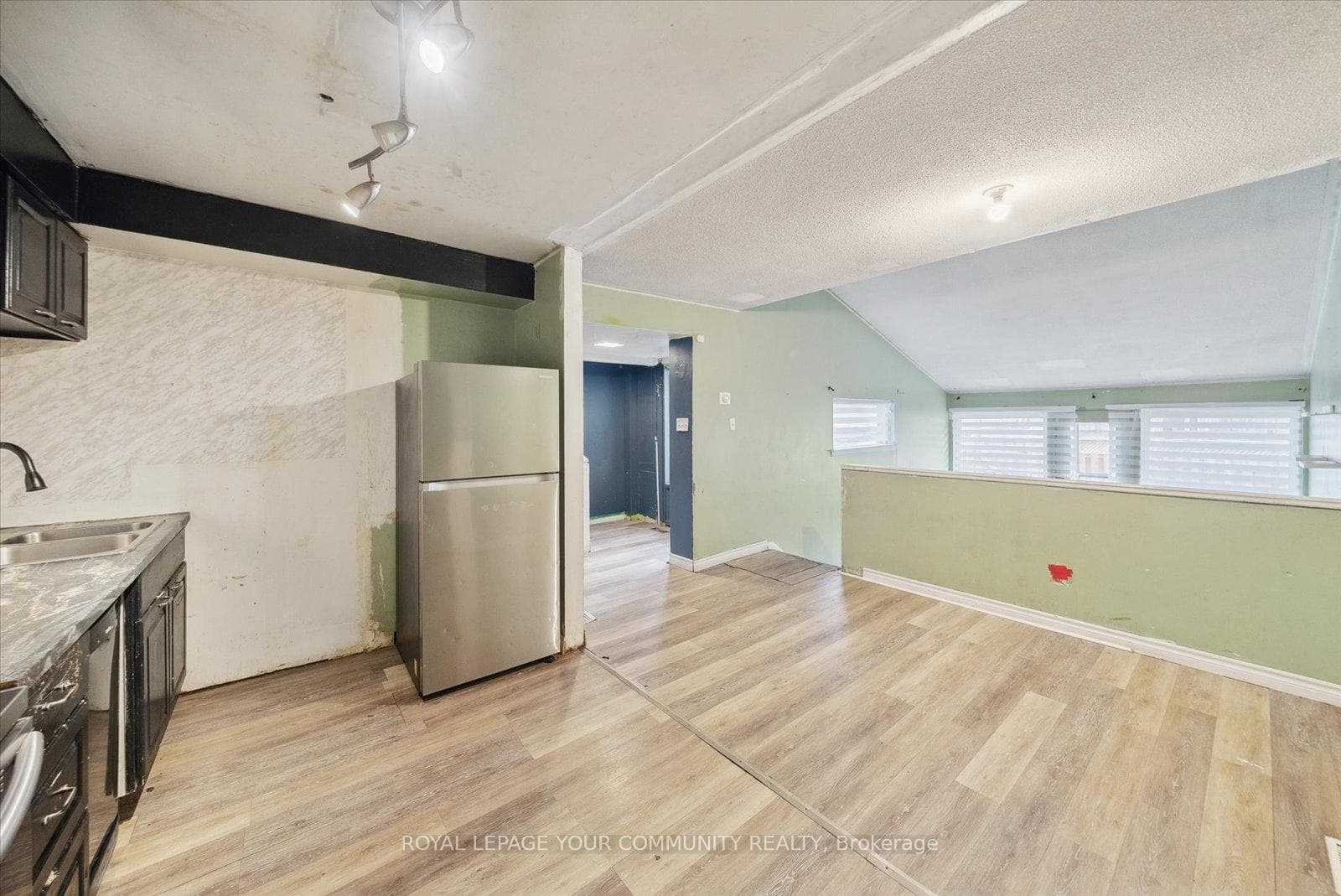 256 John Garland Boulevard Unit 117 photo 15