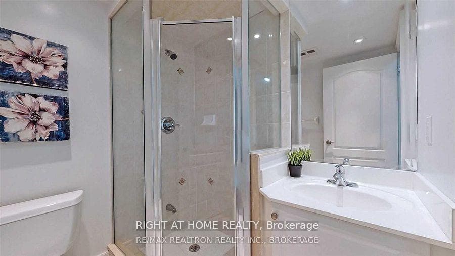 17 Suncrest Boulevard photo 11