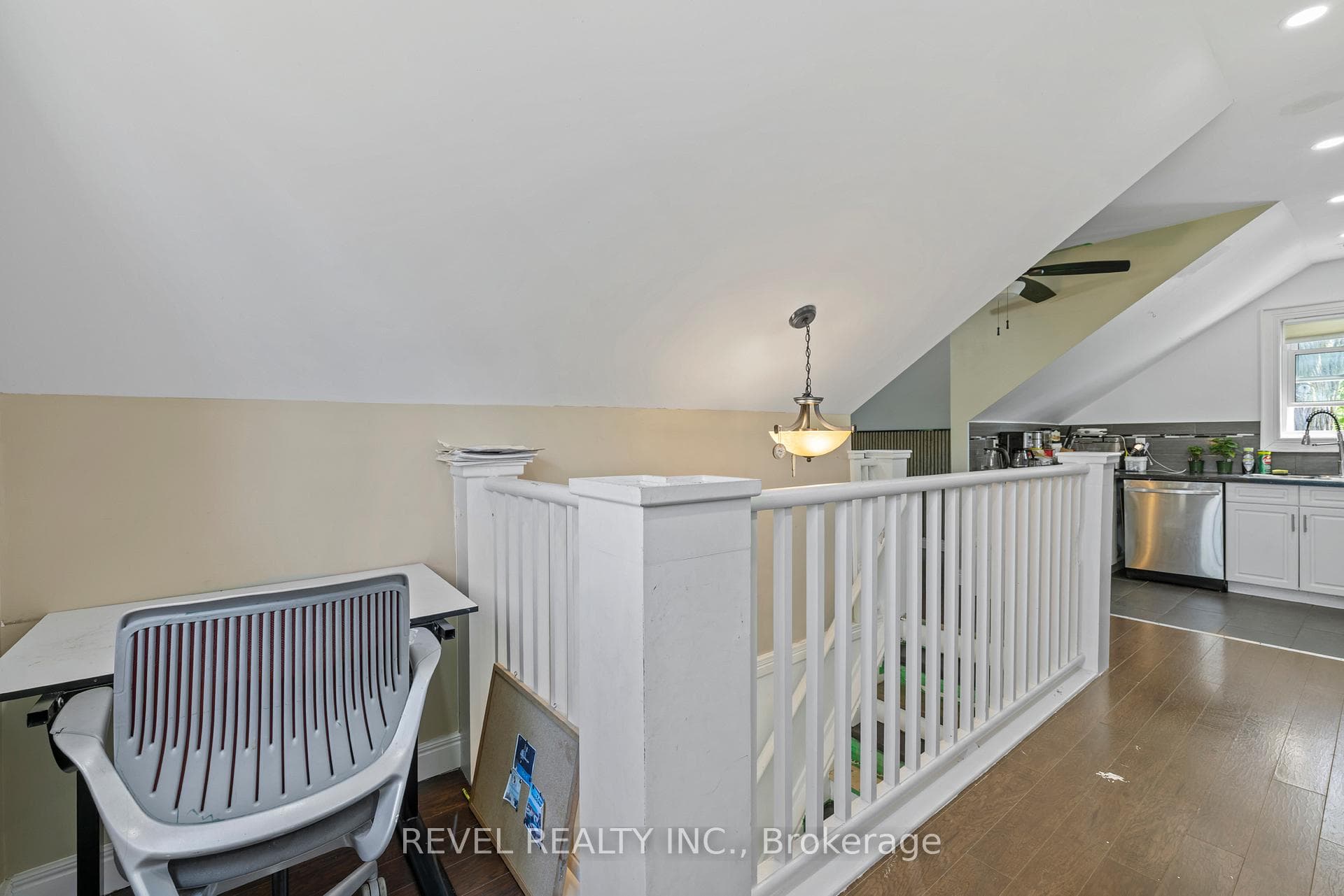 54 Chestnut Street photo 33
