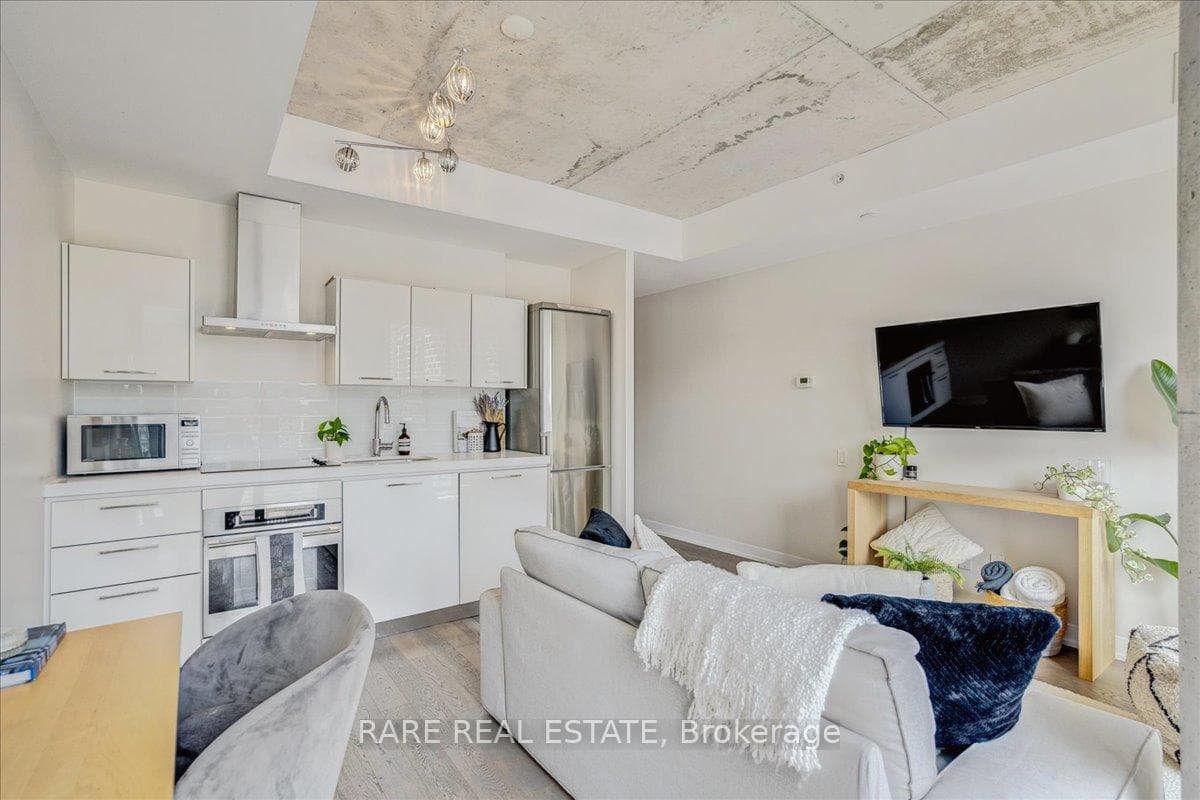560 King Street Unit 620 photo 9