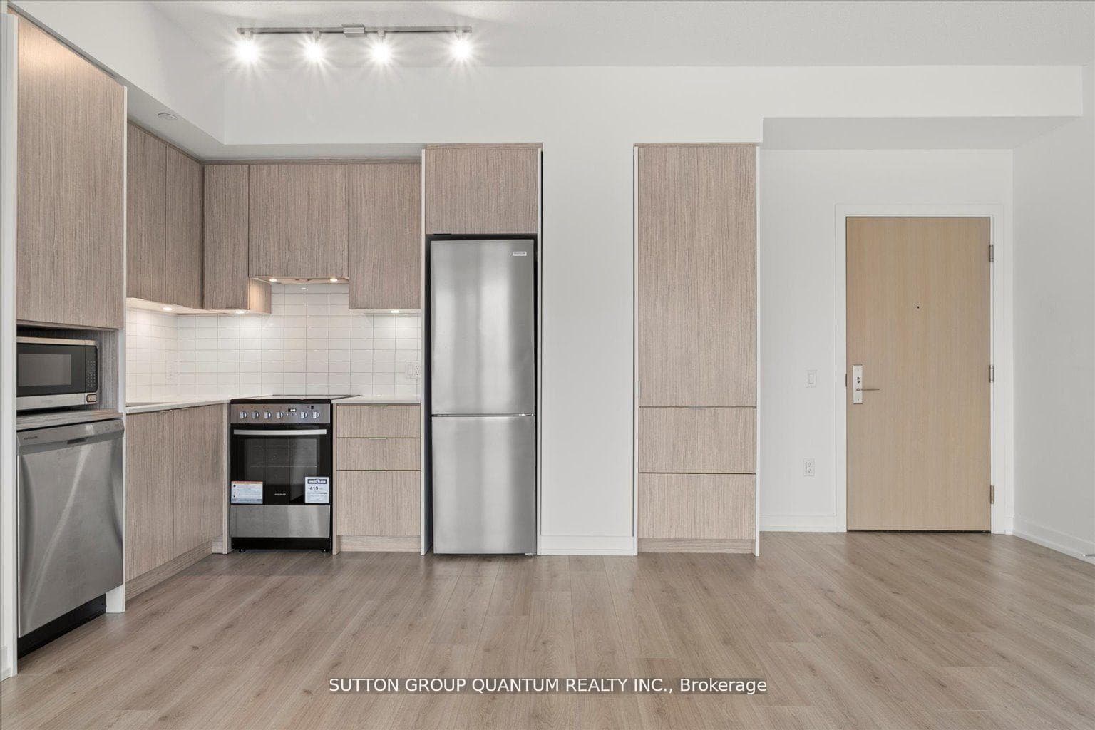 395 Bloor Street Unit 3503 photo 32