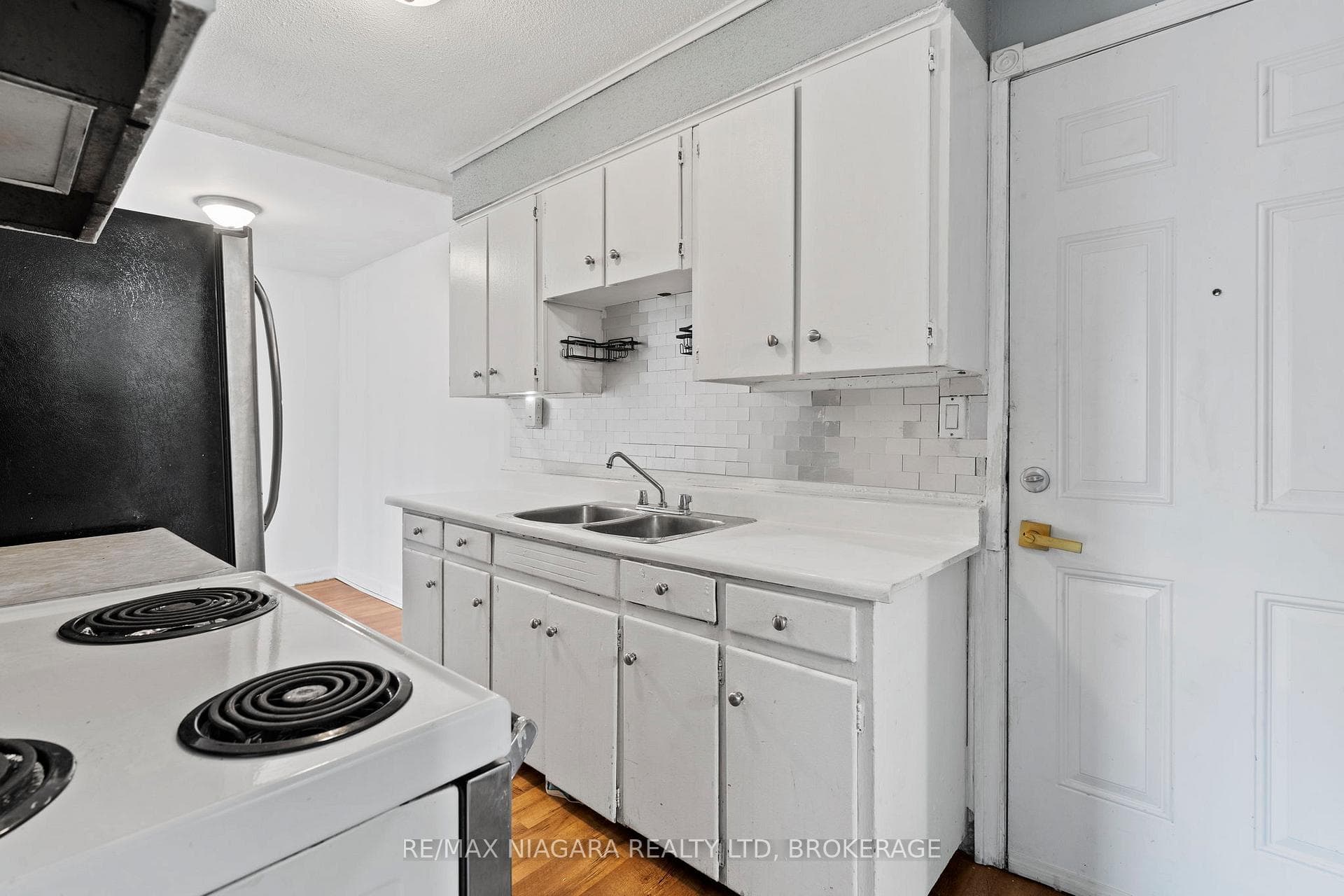 27 Main Street Unit 2 photo 3
