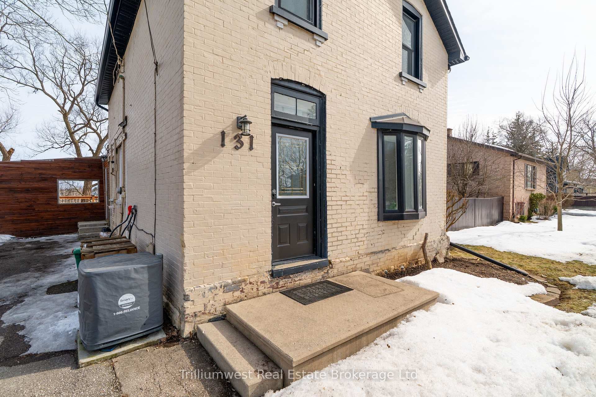 131 Waterloo Street photo 2