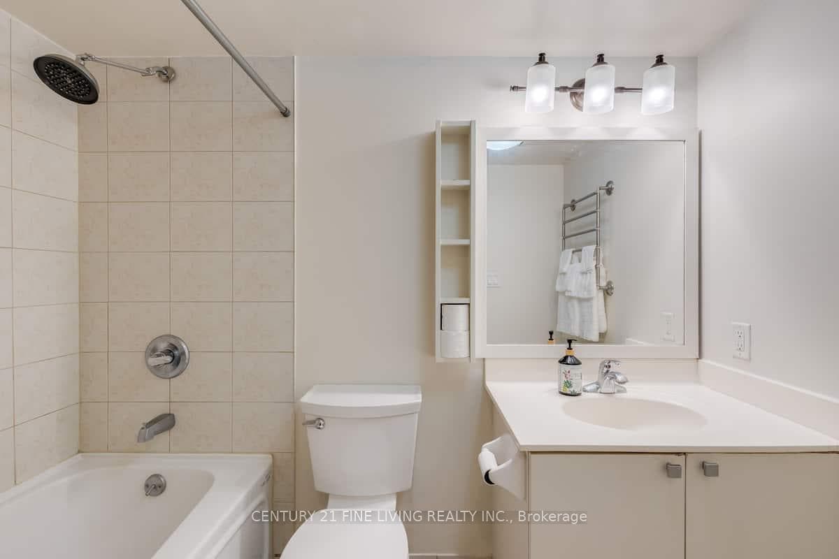 200 Victoria Street Unit 1317 photo 17