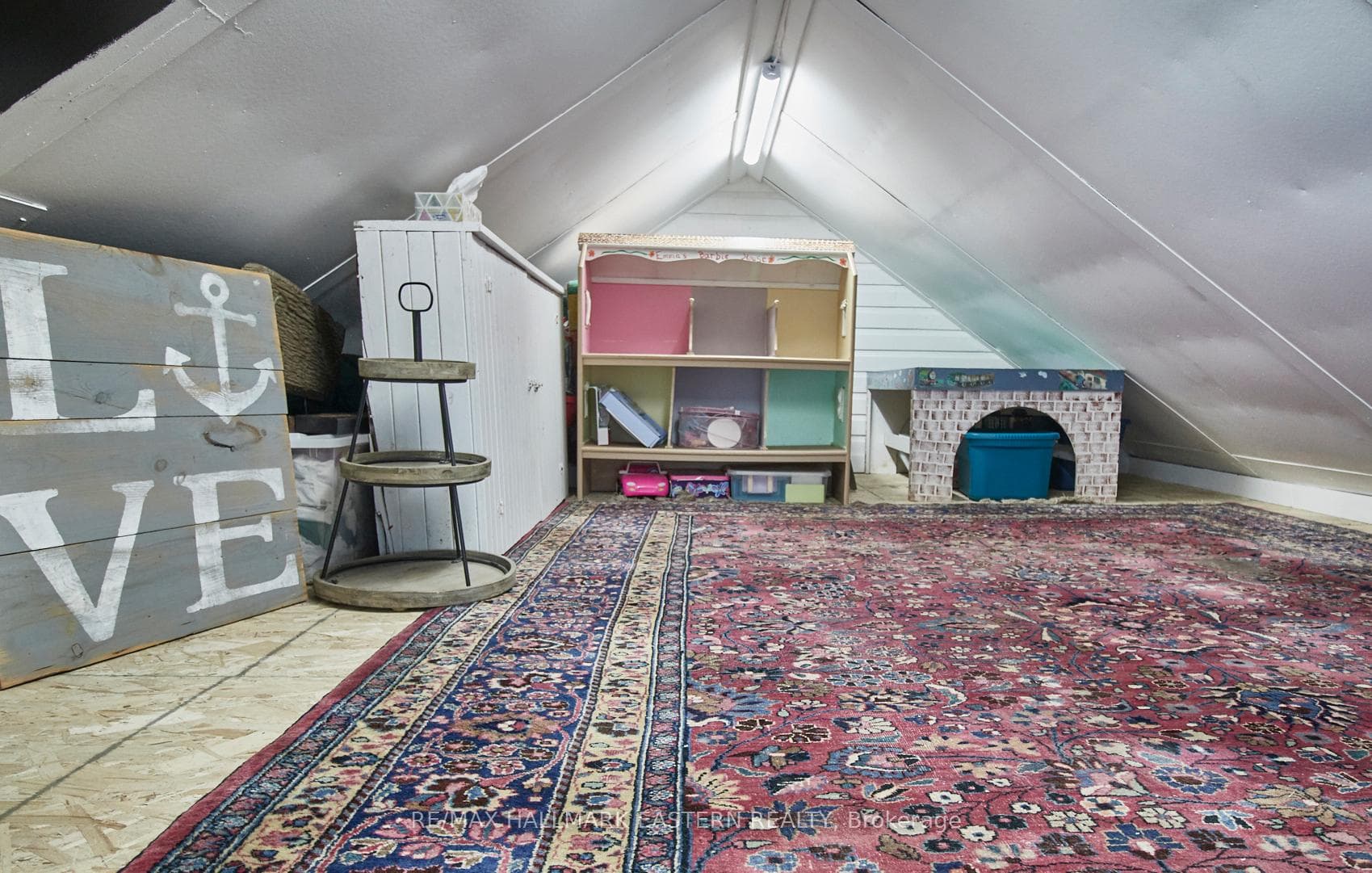 Fully extended loft over Family Room