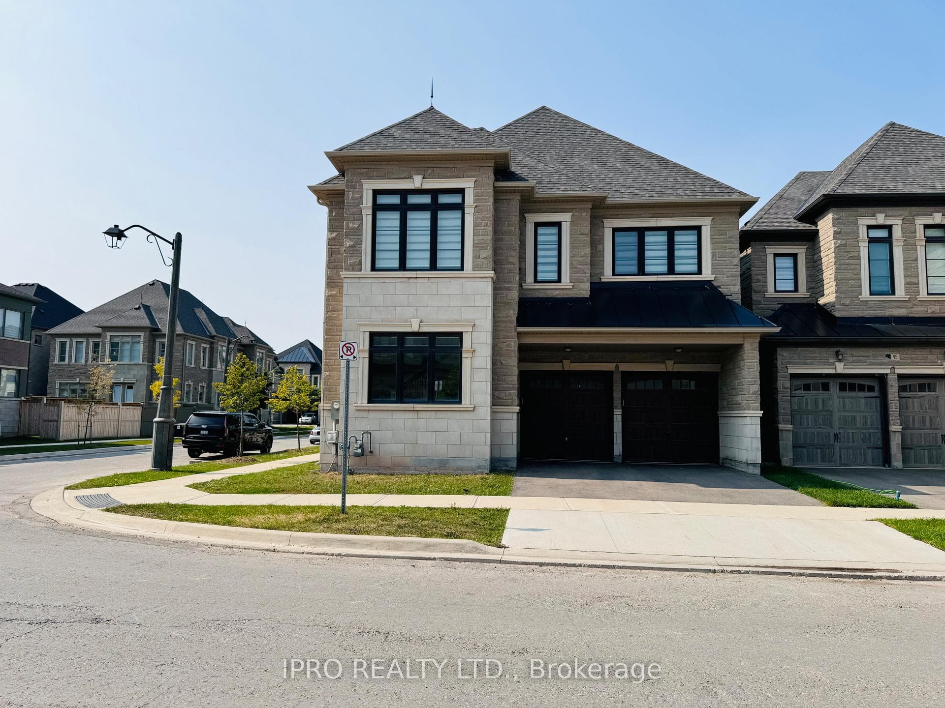 103 Mevira Gardens photo 1