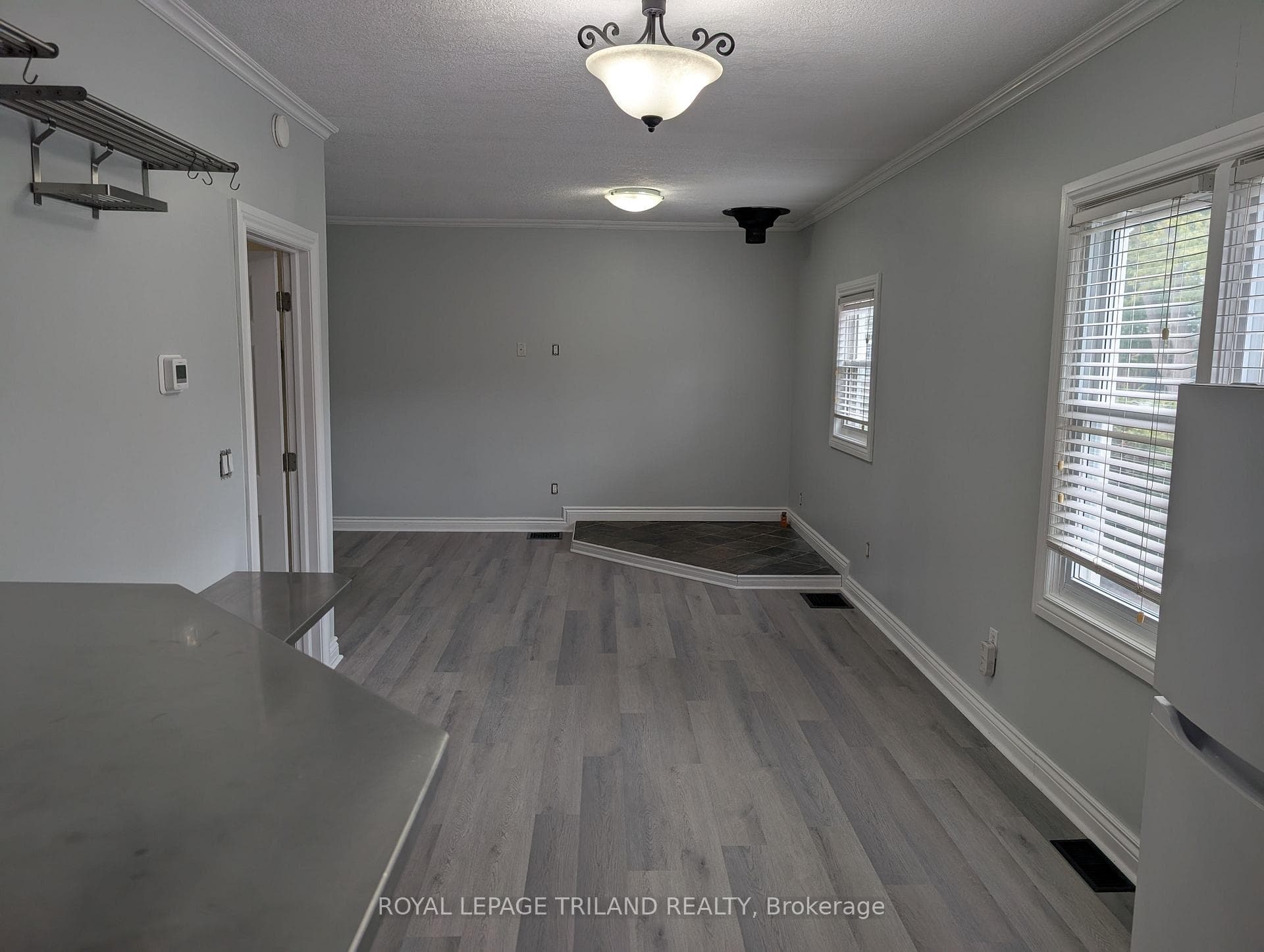 256 EDINBURGH Street photo 5