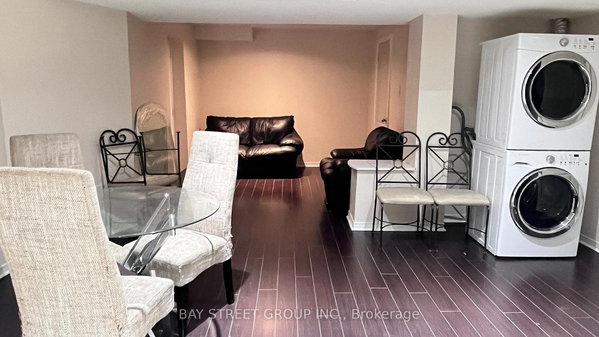 2143 Rodick Road photo 7