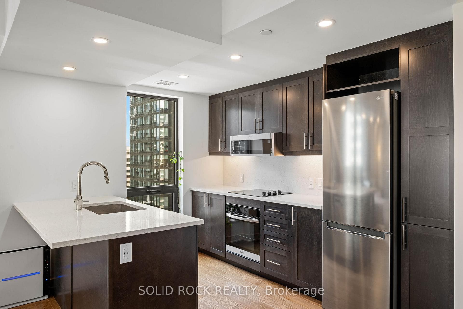340 Queen Street Unit 1707 photo 17