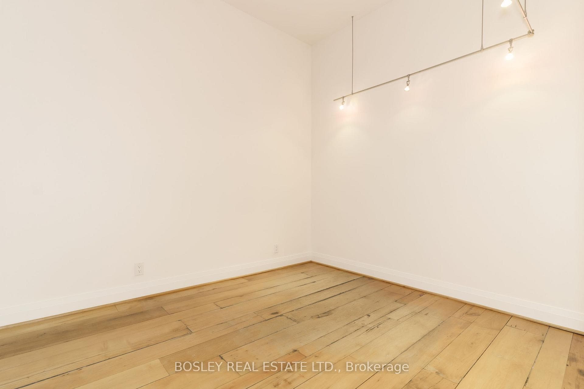 700 King Street Unit 1212 photo 19