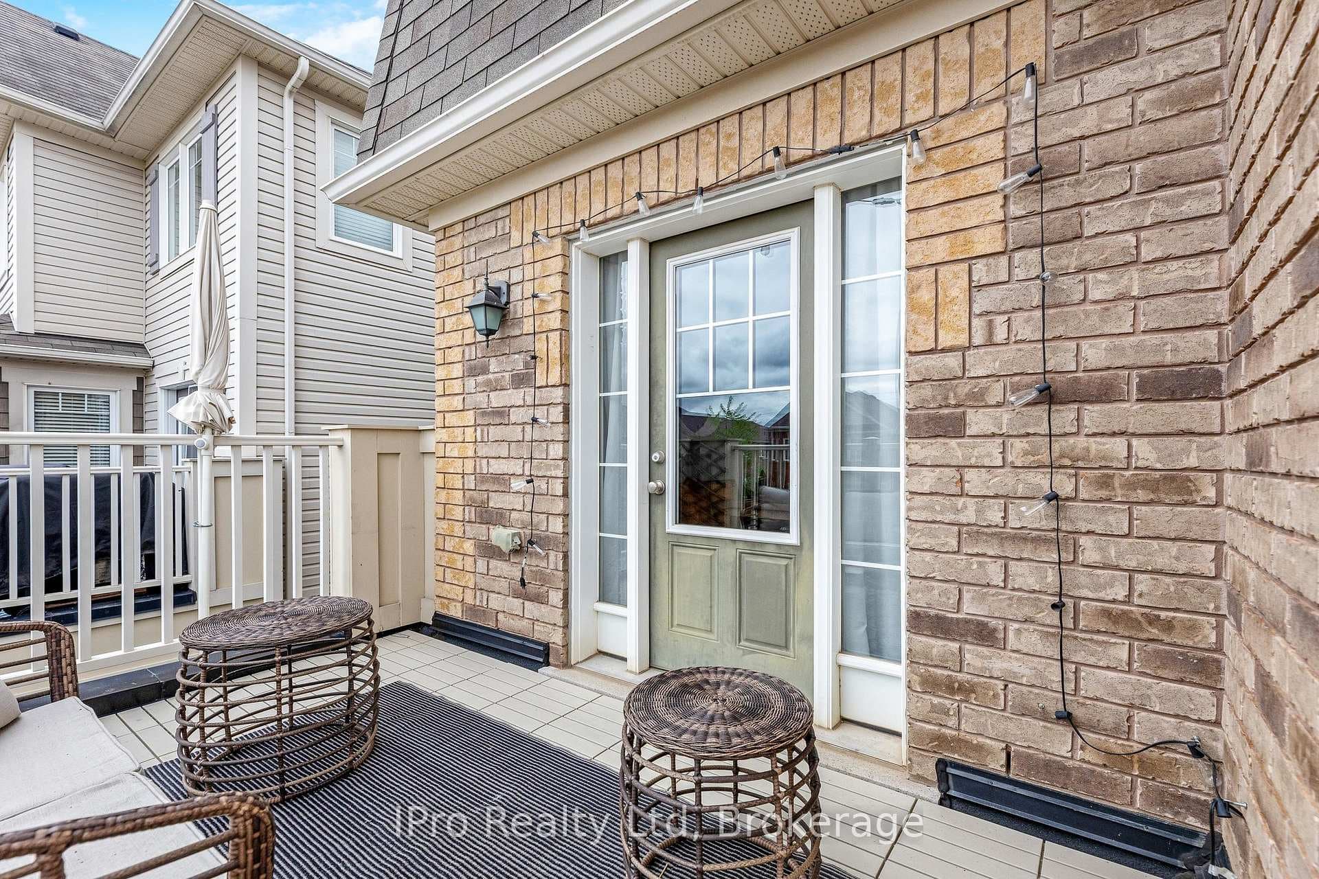 241 Slingsby Landing photo 25