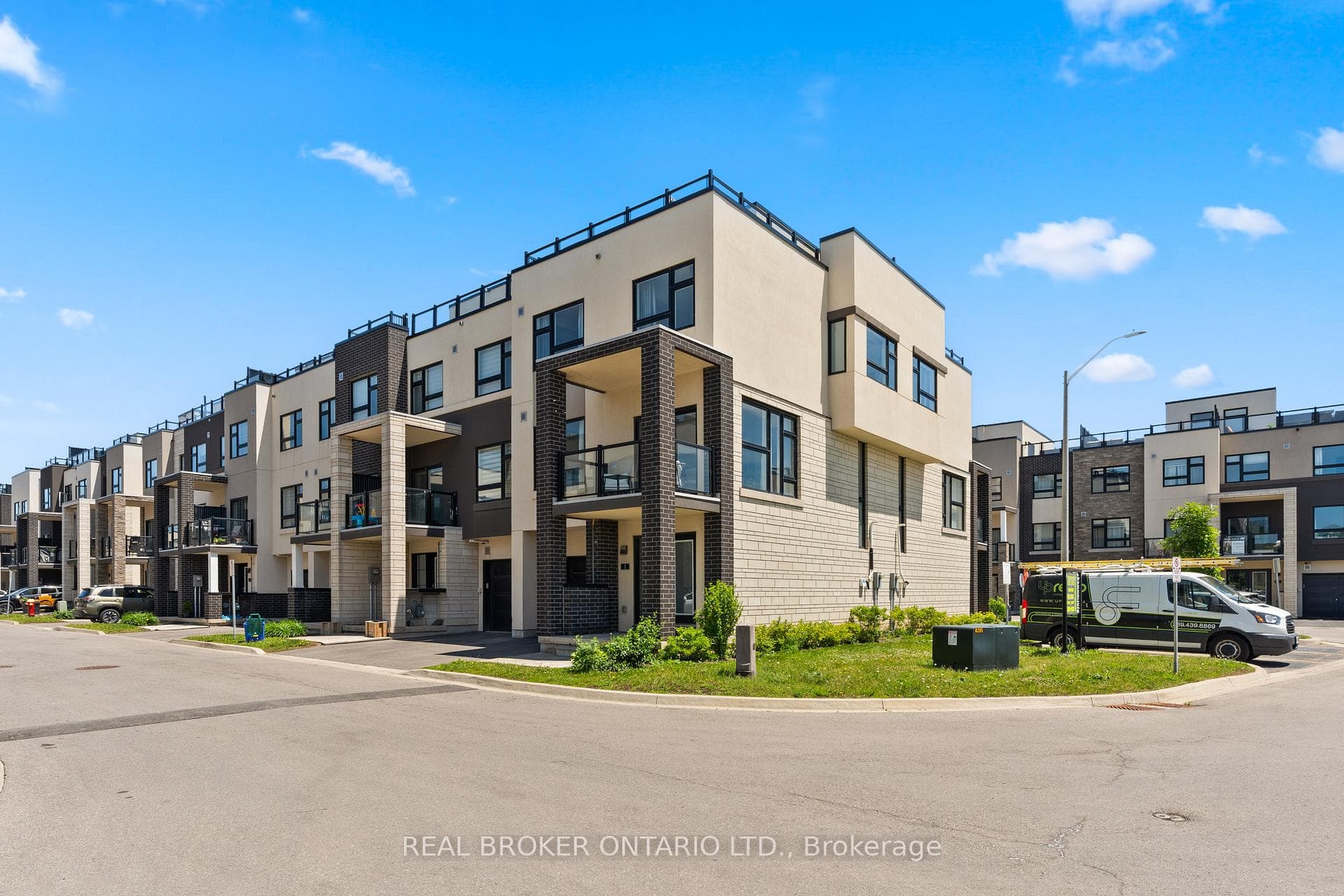 1121 Cooke Boulevard Unit 1 photo 39