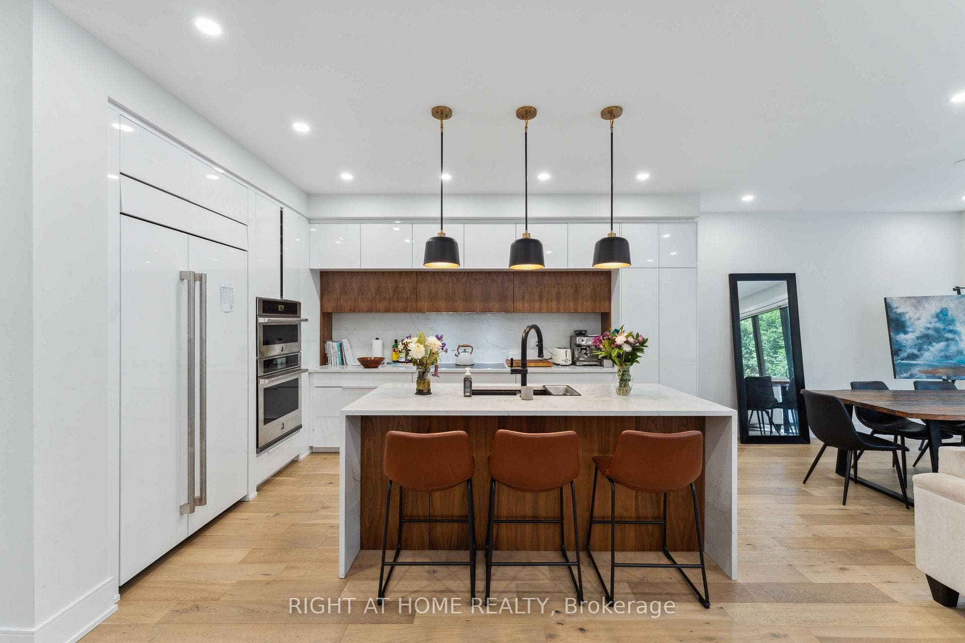 187 Carleton Avenue photo 10