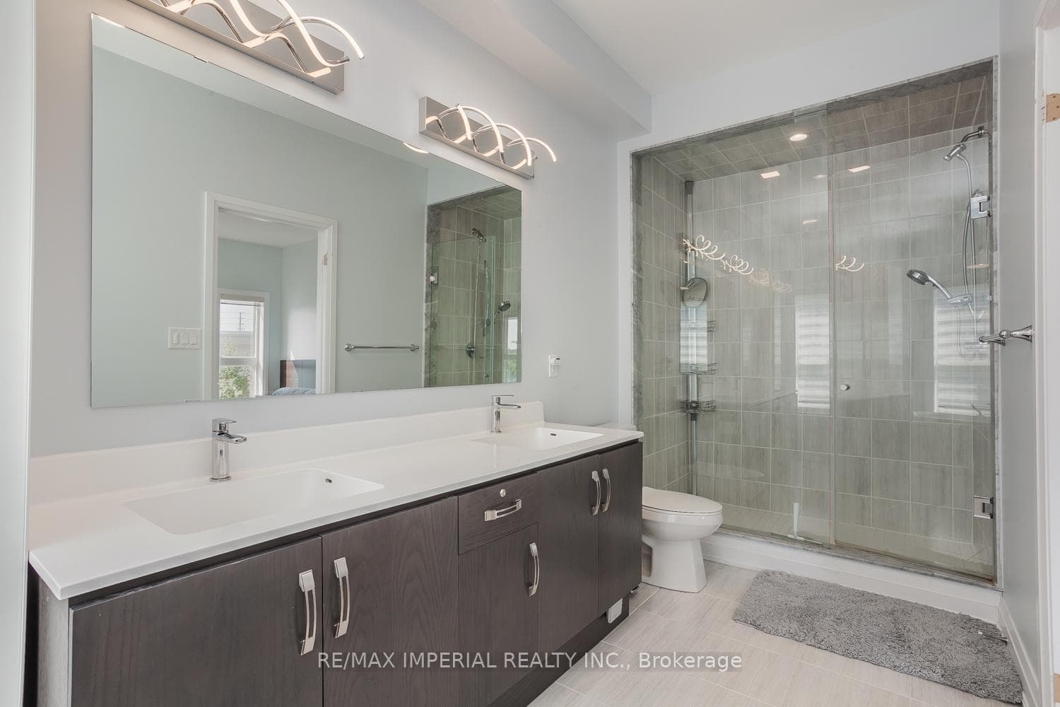 Master Ensuite